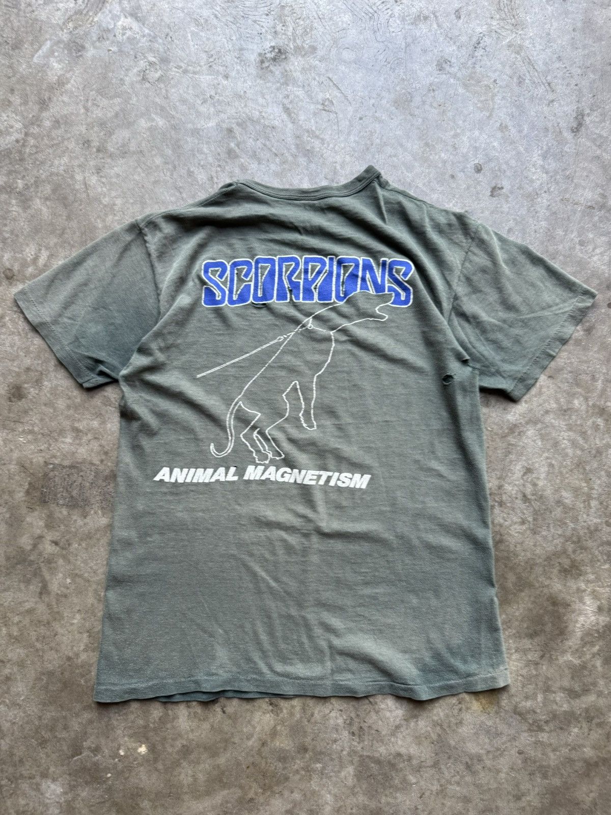 Band Tees × Vintage Vintage 1979 Scorpions Animal Magnetism Graphic Band Tee Size US M / EU 48-50 / 2 - 2 Thumbnail