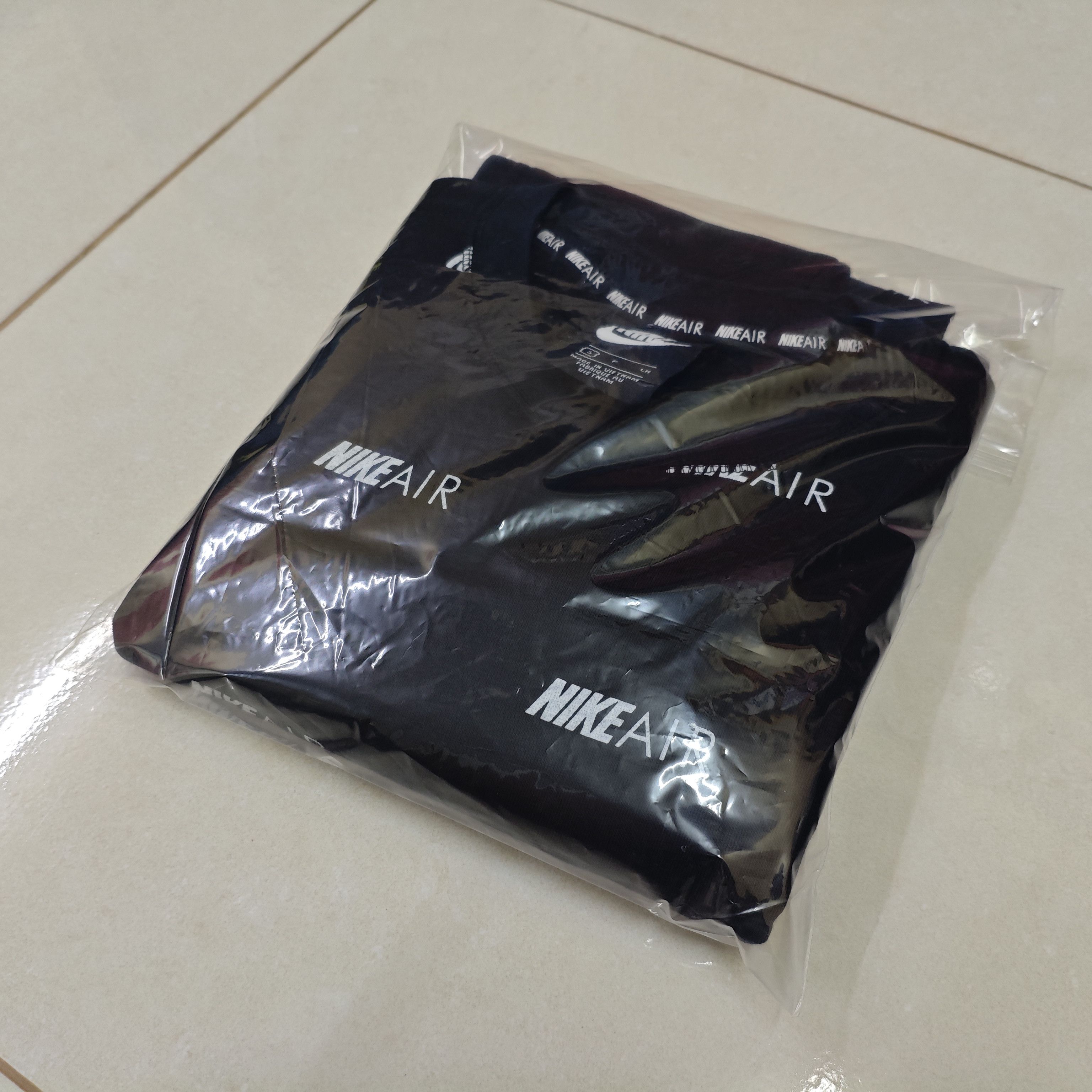 Nike ACG NIKE AIR Monogram Black Crop Tops Size S / US 4 / IT 40 - 6 Thumbnail