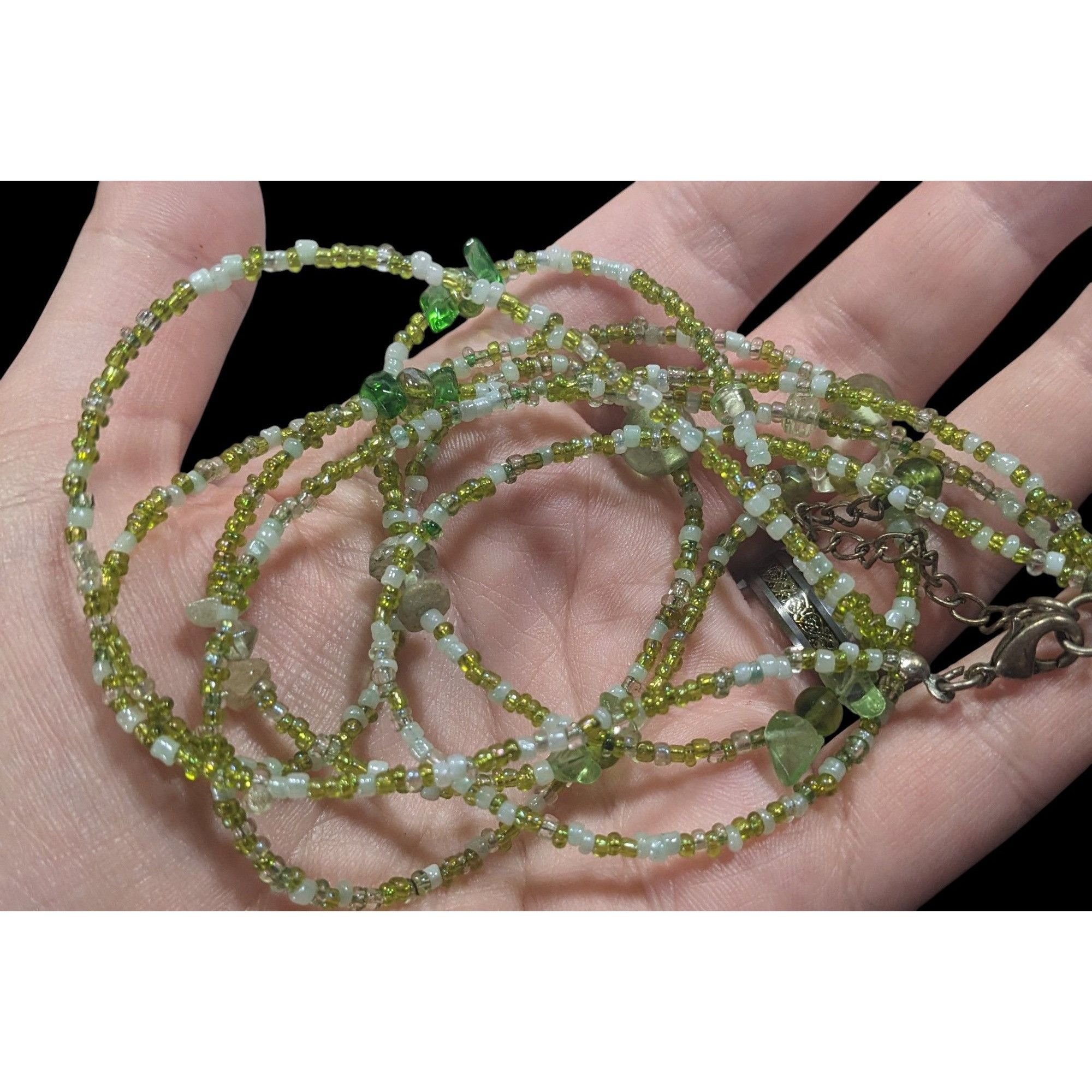 Other Nature Inspired Green Glass Layered Beaded Necklace Size ONE SIZE - 3 Thumbnail
