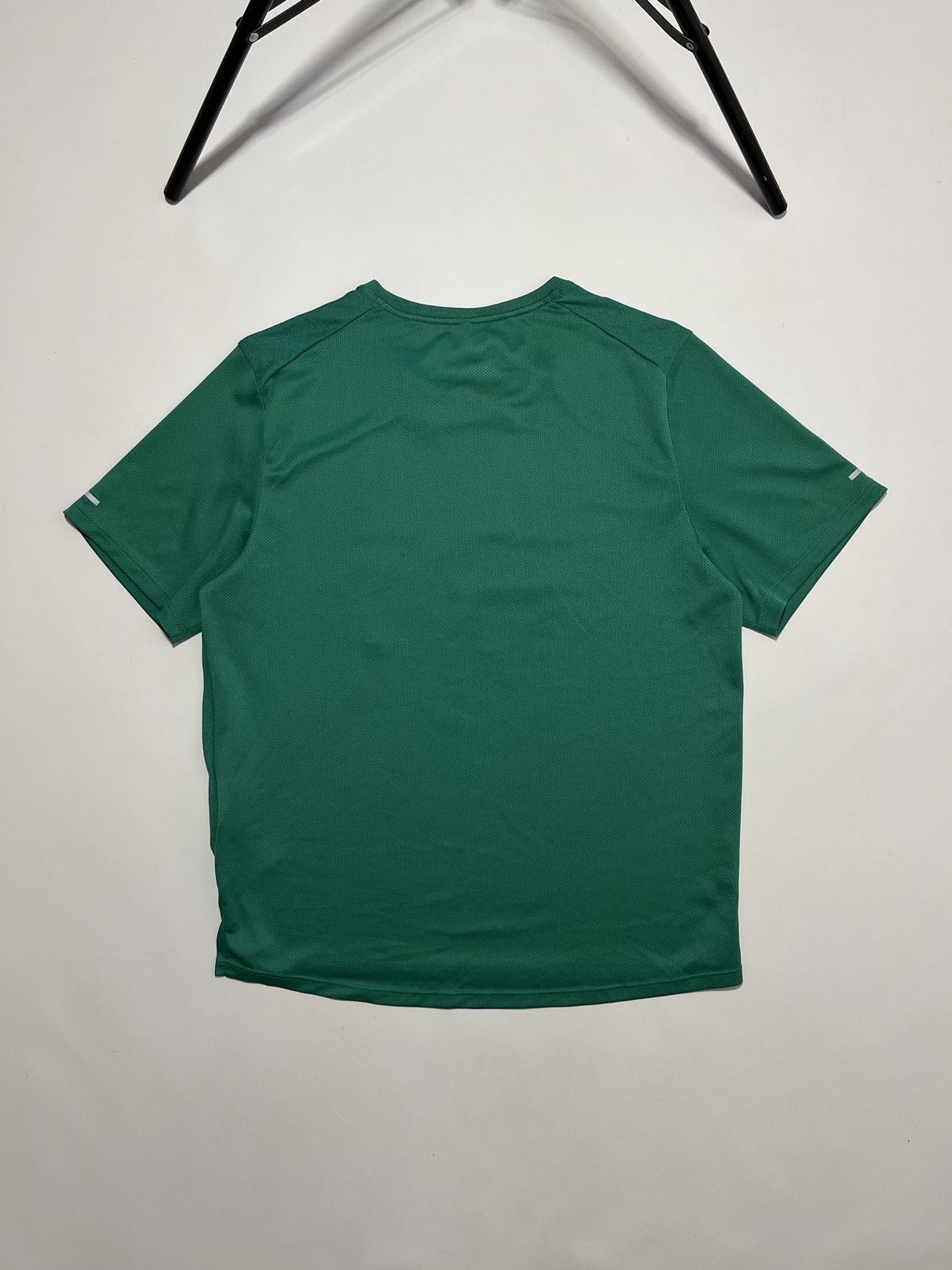 Nike Nike Running Wild Run Miler Tee Size US M / EU 48-50 / 2 - 12 Thumbnail