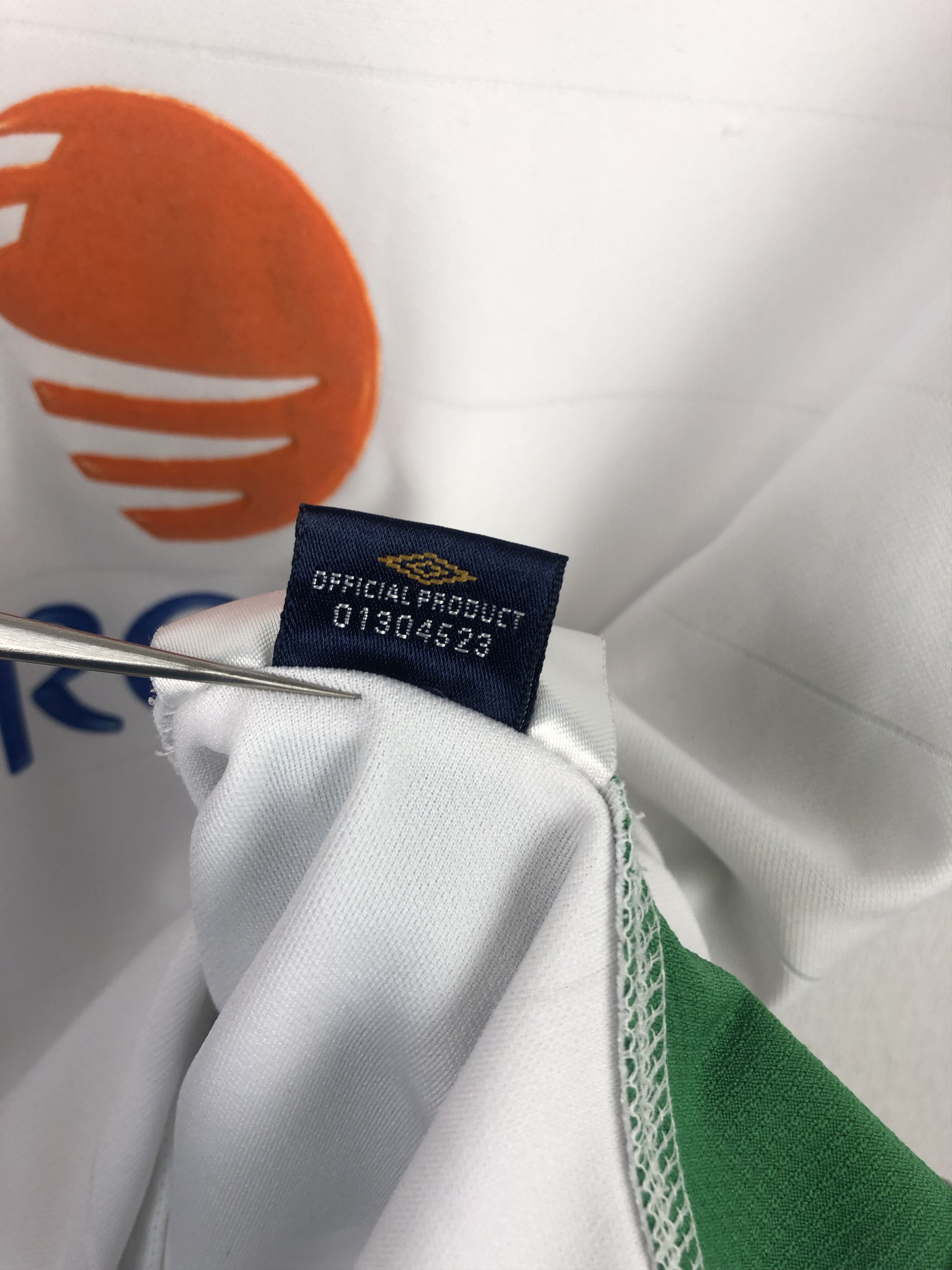 Vintage Republic of Ireland football shirt 2003 Soccer Umbro Jersey Size US XS / EU 42 / 0 - 11 Thumbnail