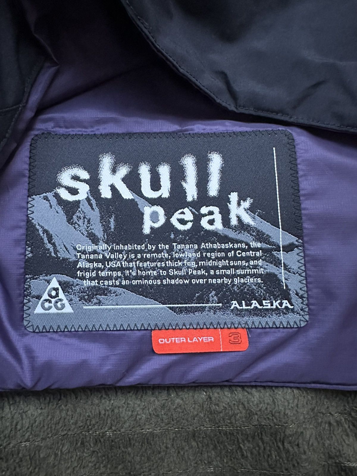 Nike Nike ACG “Skull Peak” Utility Vest – Size L Size US L / EU 52-54 / 3 - 7 Thumbnail
