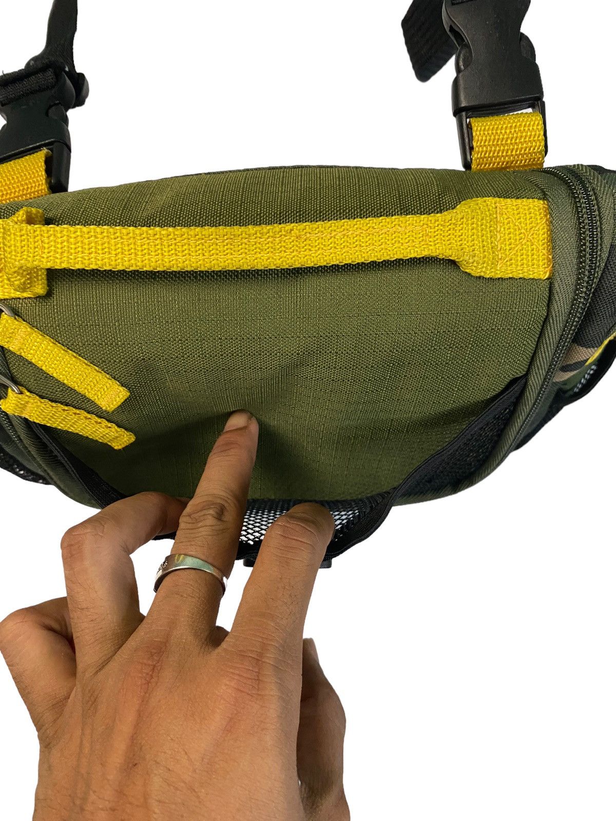 Designer × Gap × Vintage 👍 GAP KIDS CAMO sling bag Clutch backpack outdoor y2k Size ONE SIZE - 13 Thumbnail