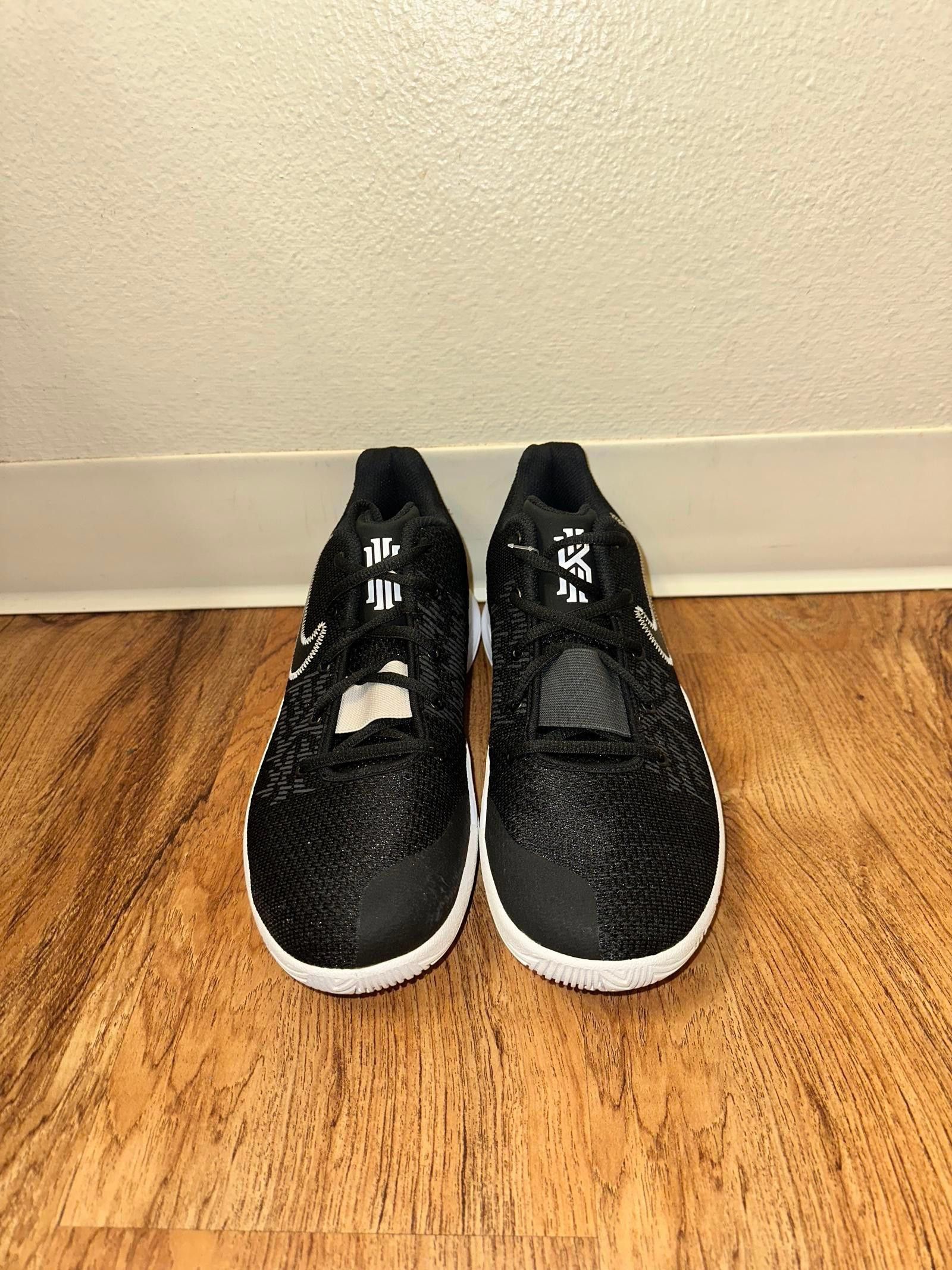 Nike Nike Kyrie Flytrap 2 Black White Sample Size US 9 / EU 42 - 4 Thumbnail