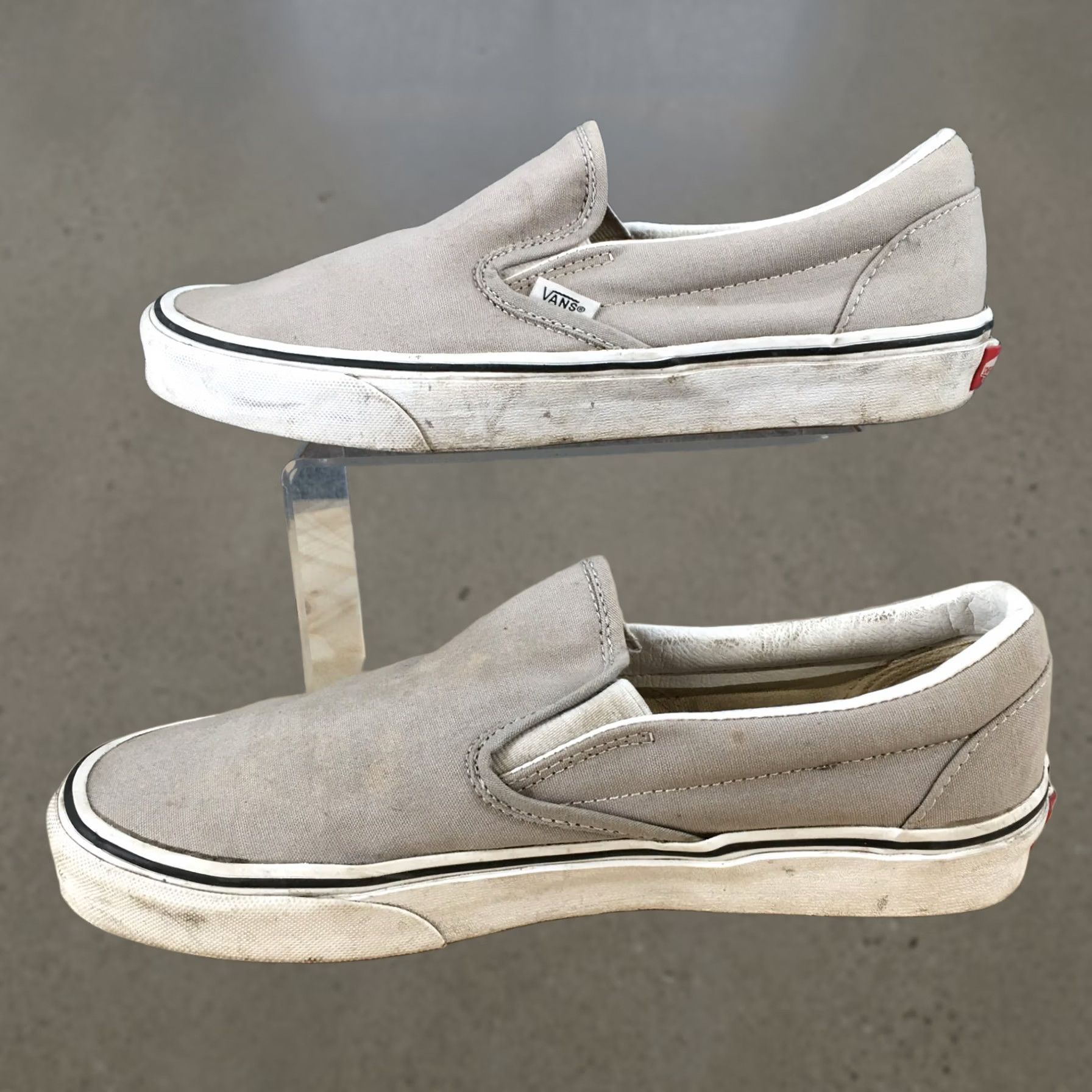 Vans VANS Classic Slip-On Men’s 9 Women’s 10.5 Gray Canvas Sneakers Shirt Shoes Flat Slip-On Casual Size L / US 10 / IT 46 - 1 Thumbnail