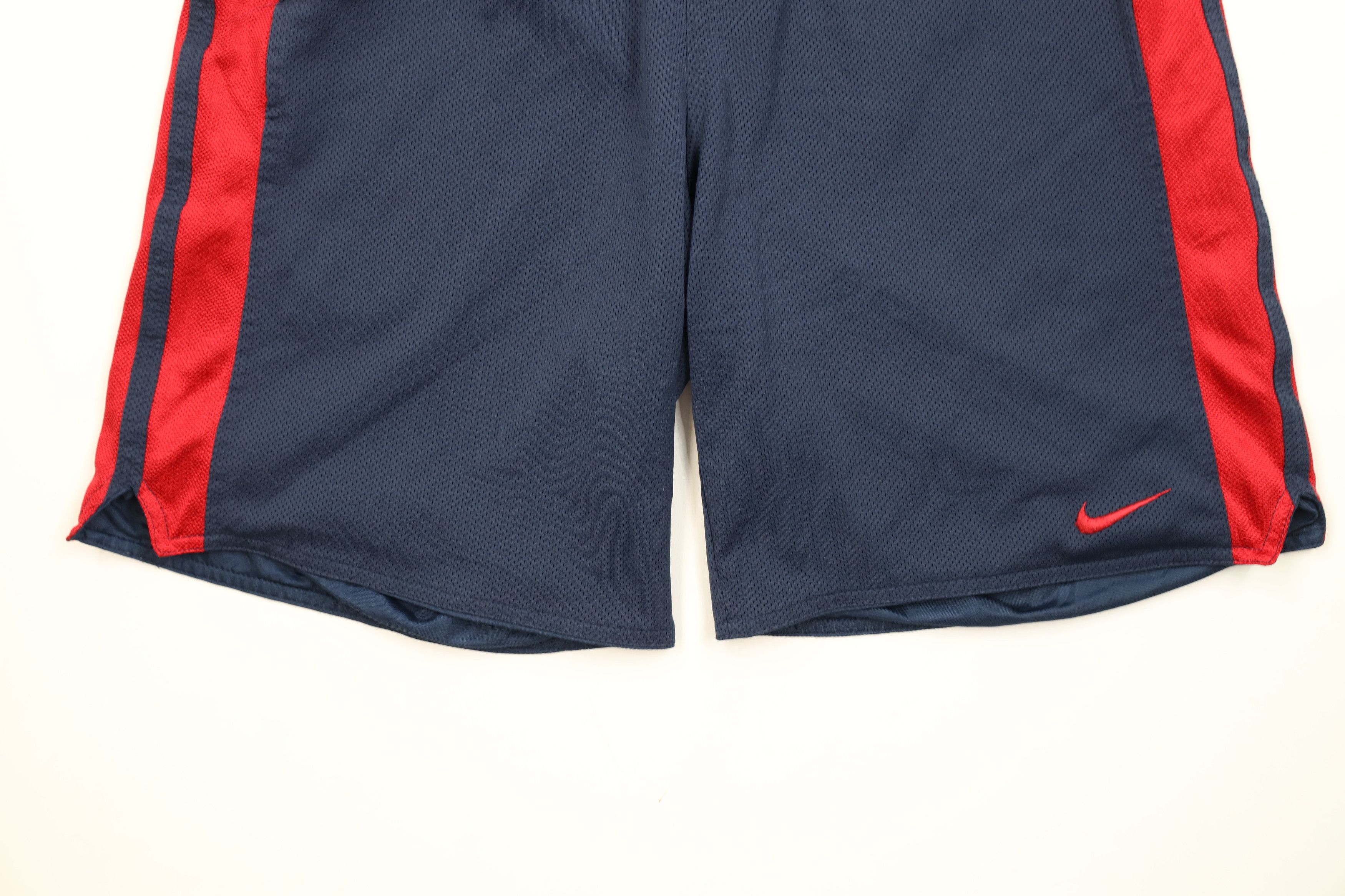 Nike Vintage Nike Basketball Scott Mini Swoosh Gym Shorts Blue Size US 34 / EU 50 - 4 Thumbnail