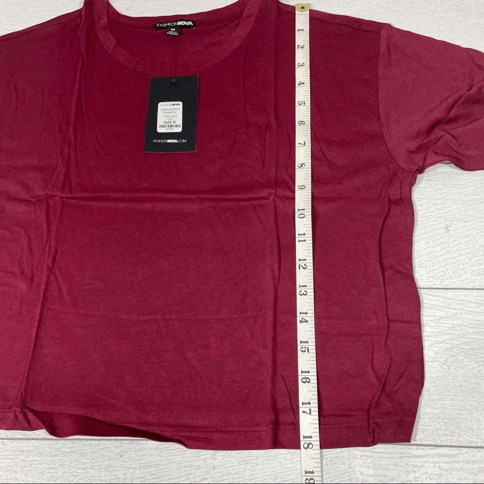 Other FASHION NOVA Wine Cropped Long Sleeved Tee Size M NWT Size M / US 6-8 / IT 42-44 - 5 Thumbnail