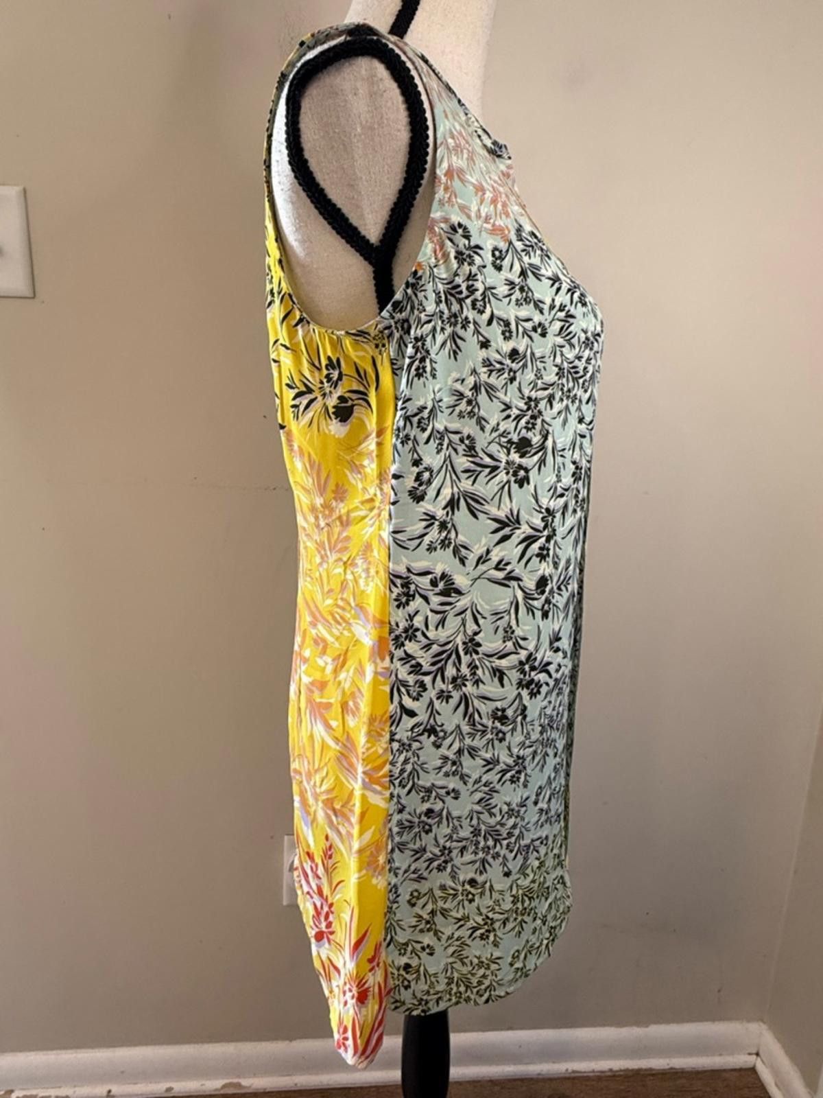 Other Cabi floral sleeveless mini dress colorful patterns SZ XS Size XS / US 0-2 / IT 36-38 - 2 Thumbnail