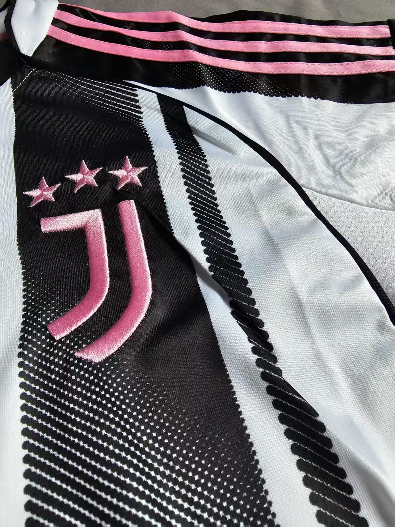 Other Juventus Jersey Home 2025 26 Season Size US L / EU 52-54 / 3 - 2 Thumbnail