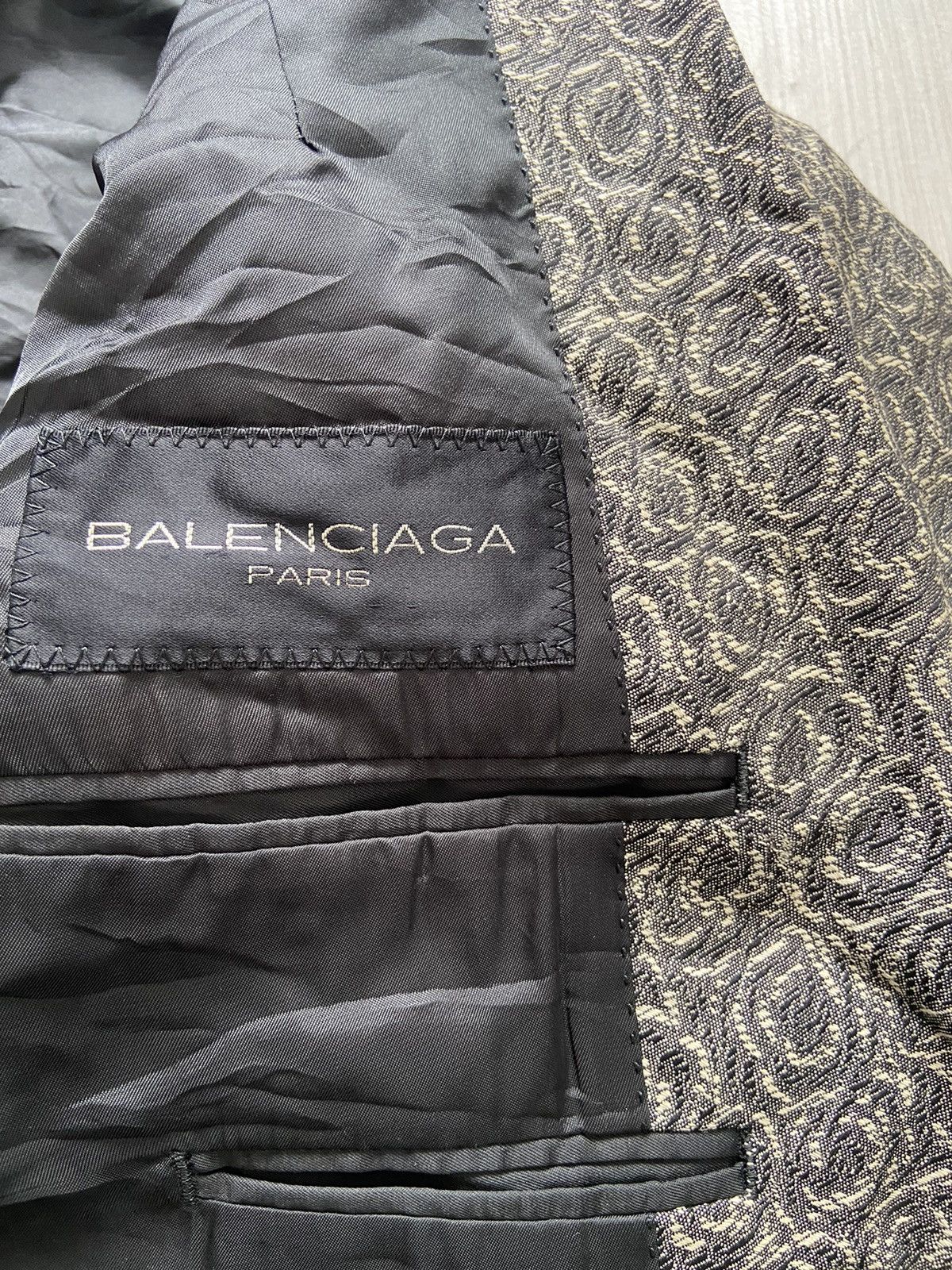 Balenciaga Vintage 1990’s Balenciaga Paris Woven Full Printed Jacket Size US L / EU 52-54 / 3 - 6 Thumbnail