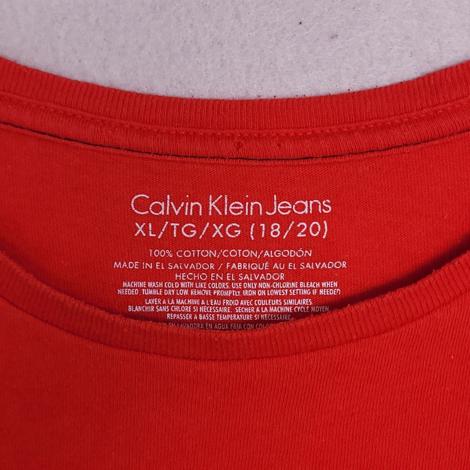 Calvin Klein Calvin Klein Graphic T-Shirt Womens Size Extra Large XL Red Size XL / US 12-14 / IT 48-50 - 3 Thumbnail