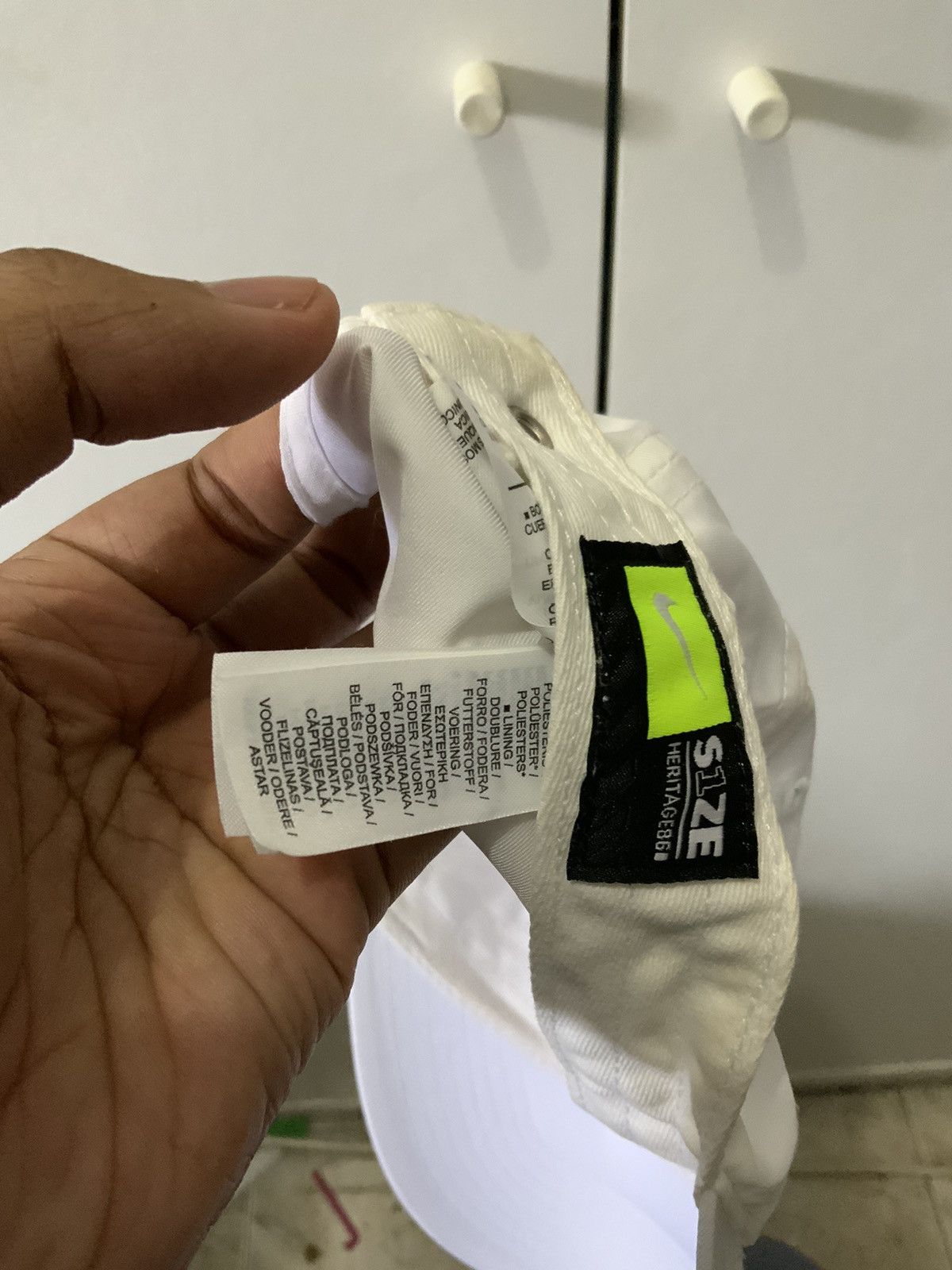 Nike Nike Small Swoosh Logo White Hat Size ONE SIZE - 14 Thumbnail