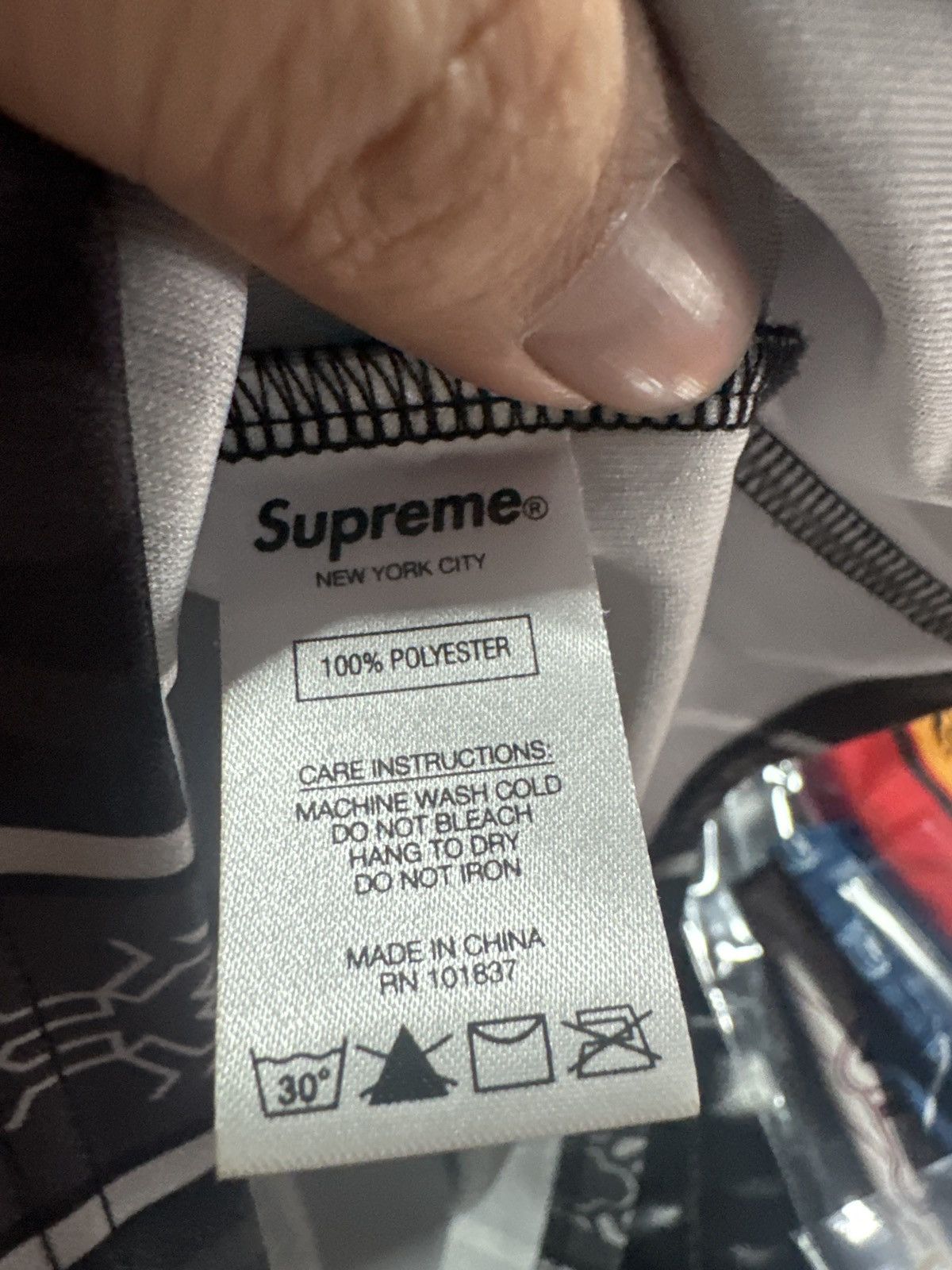 Supreme Supreme arabic jersey Size US M / EU 48-50 / 2 - 5 Thumbnail
