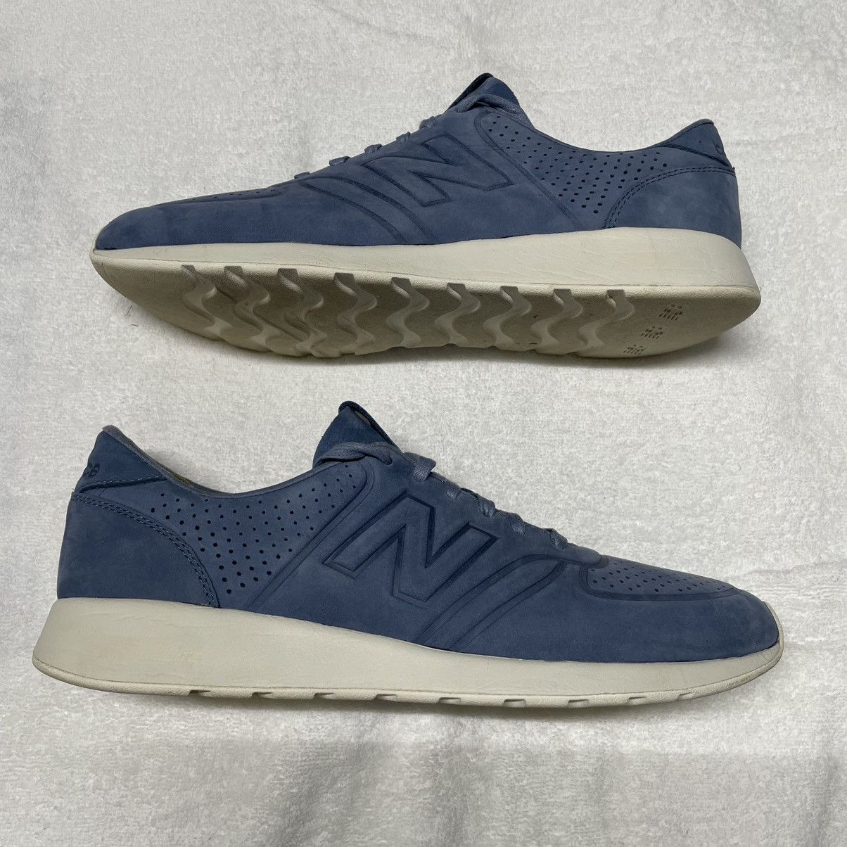 New Balance New Balance 420 Re-Engineered MRL420DA Blue Suede Size US 10 / EU 43 - 2 Thumbnail