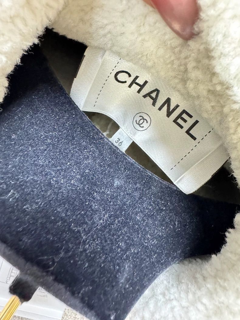Chanel Chanel Fur all-in-one lapel long-sleeved jacket Size XS / US 0-2 / IT 36-38 - 6 Thumbnail