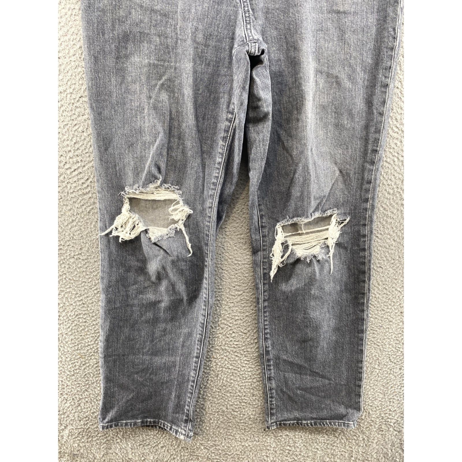 Vintage VINTAGE Universal Thread Goods Co. Distressed Women’s Straight Jeans Size 10 gray 90s Womens Size 32" / US 10 / IT 46 - 2 Thumbnail