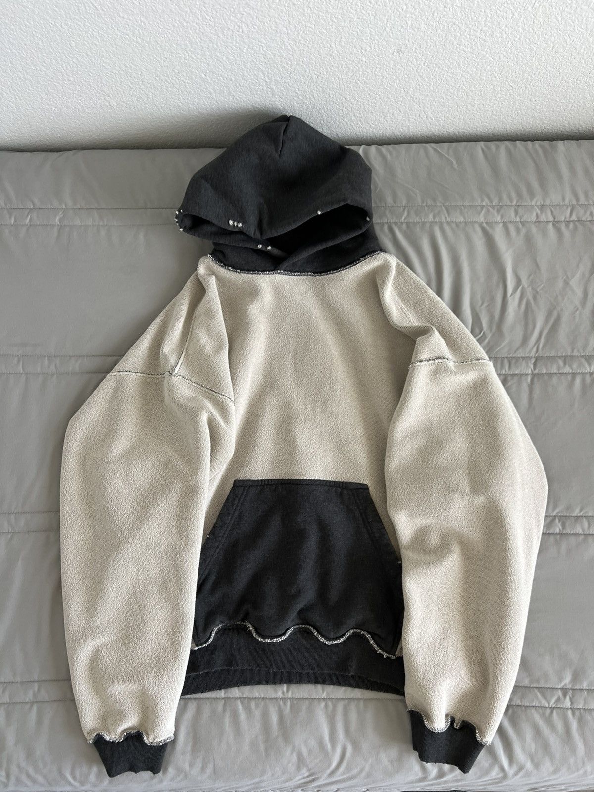 Balenciaga Balenciaga Tape Hoodie Size US S / EU 44-46 / 1 - 15 Thumbnail