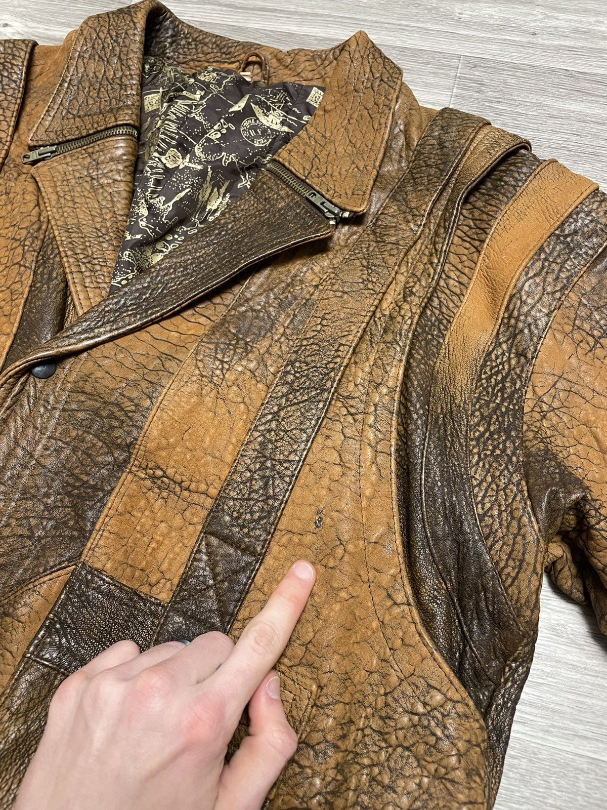Leather Vintage Leather Brown Patterned Bomber Jacket 90s Size US M / EU 48-50 / 2 - 6 Thumbnail