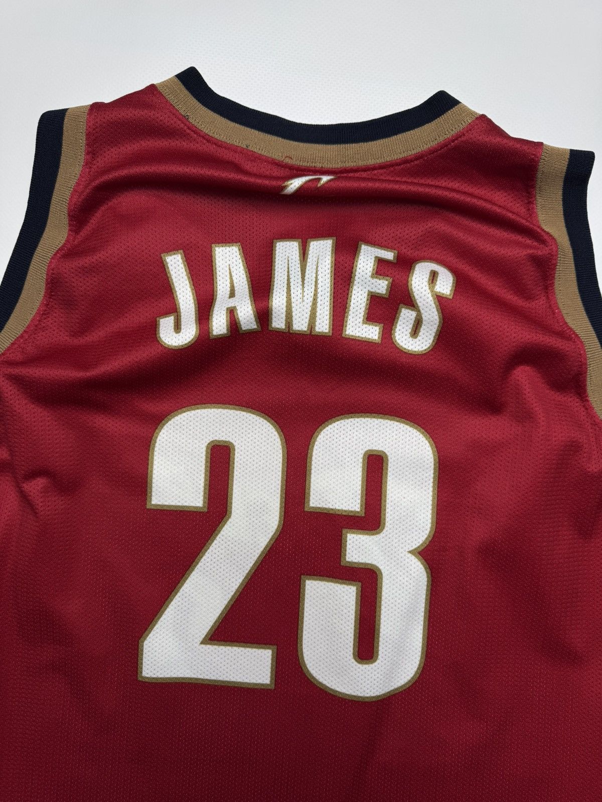 Champion Vintage Champion LeBron James #23 Cleveland Cavaliers Jersey Size US XL / EU 56 / 4 - 8 Thumbnail