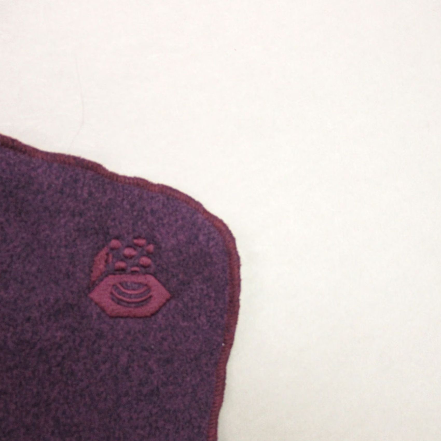 Mountain Hardwear Mountain Hardwear Scarf Womens One Size Purple Polyester Blend Knit Rectangle Scarf Womens Accessories Colorful Fall Winter 90s? Size ONE SIZE - 2 Thumbnail