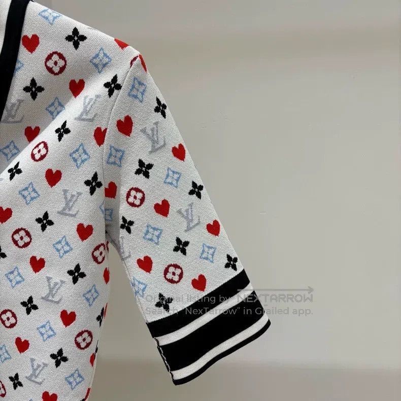 Louis Vuitton Louis Vuitton White full logo playing card mulberry silk n Size S / US 4 / IT 40 - 4 Thumbnail