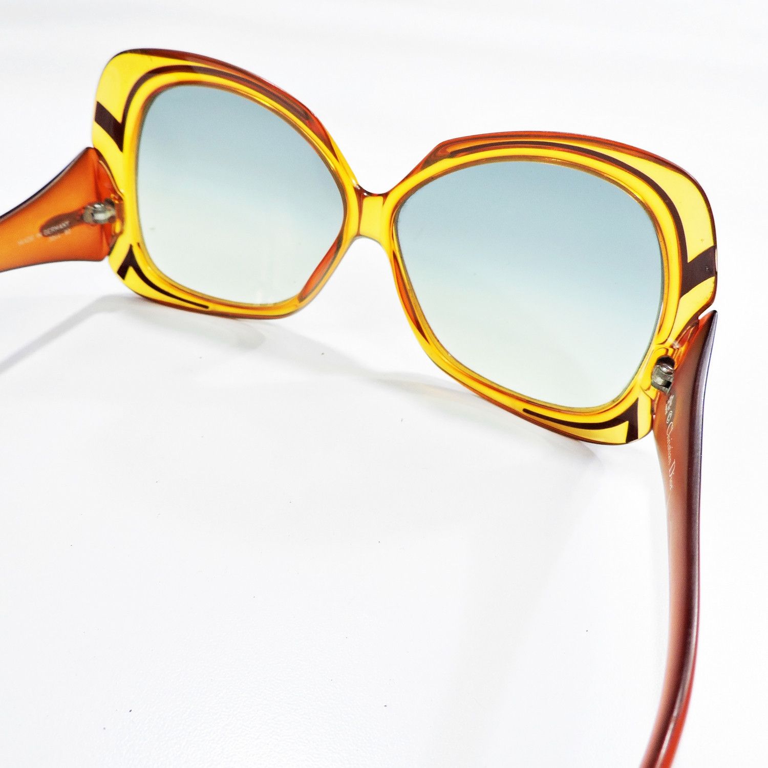 Dior 80’S CHRISTIAN DIOR FEMININE DESIGNER SUNGLASSES [2044] Size ONE SIZE - 6 Thumbnail