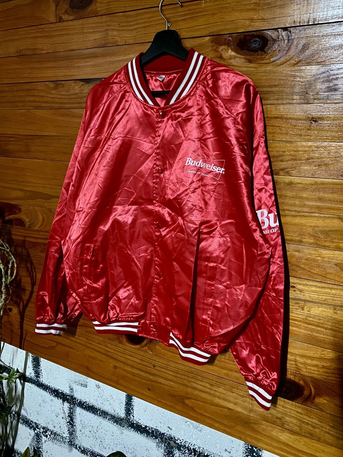 Budweiser Vintage Budweiser “King of Beers” Red Satin Bomber Jacket Size US L / EU 52-54 / 3 - 10 Thumbnail