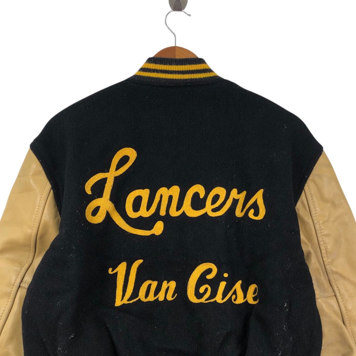 Vintage Vintage HUTCHERS SPORTSWEAR USA Wool Leather Bomber Jacket Size US XXL / EU 58 / 5 - 6 Thumbnail