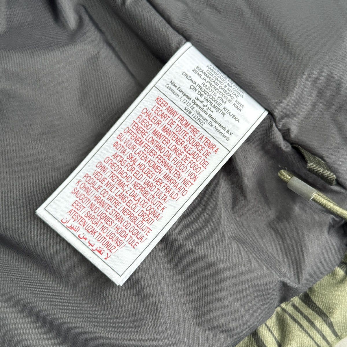 Nike ACG Vintage Nike ACG Women Insulated Snow Ski Jacket Size M Size M / US 6-8 / IT 42-44 - 18 Thumbnail