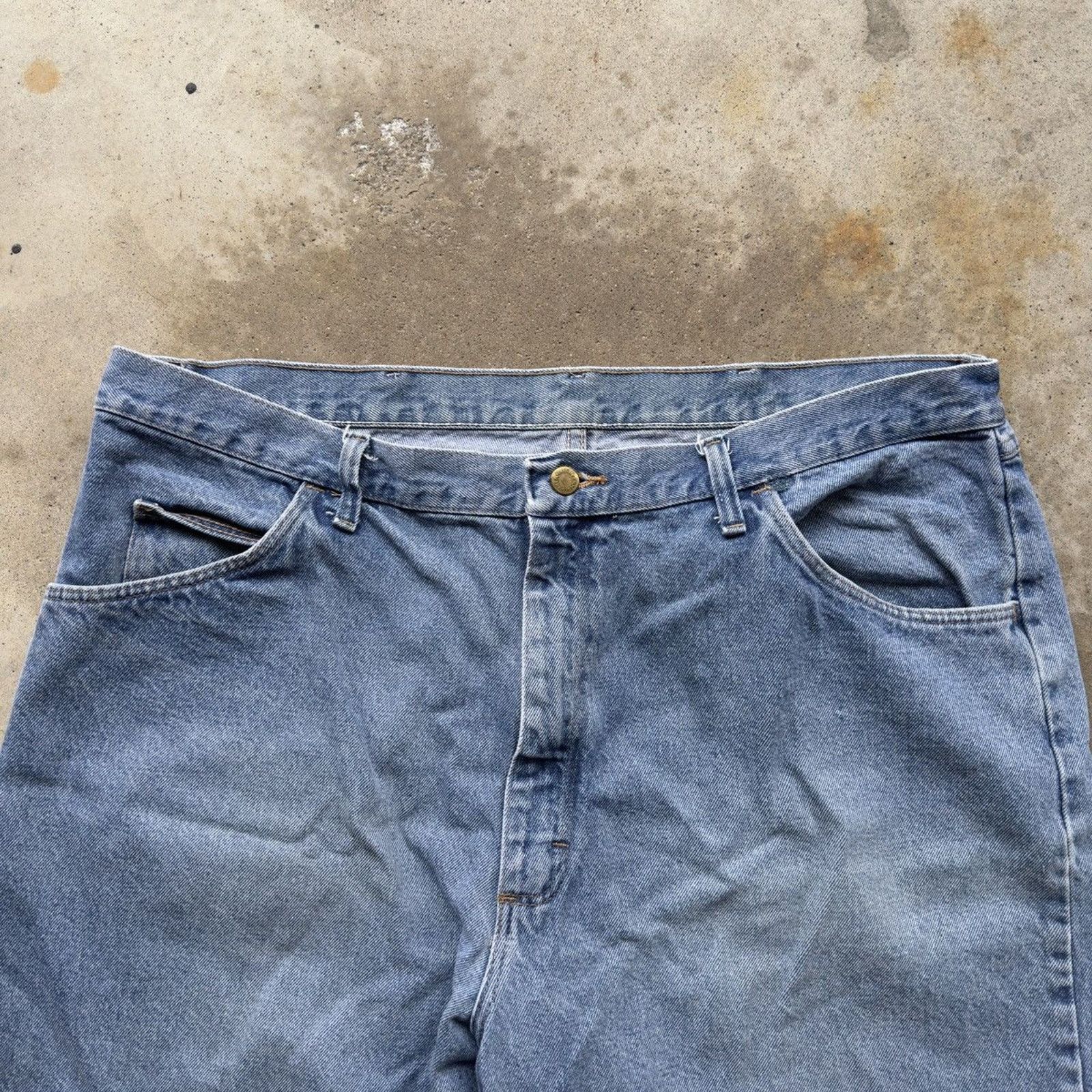 Vintage Thrashed Faded Light Wash Jean Shorts ERD Grunge Wrangler Size US 40 / EU 56 - 3 Thumbnail