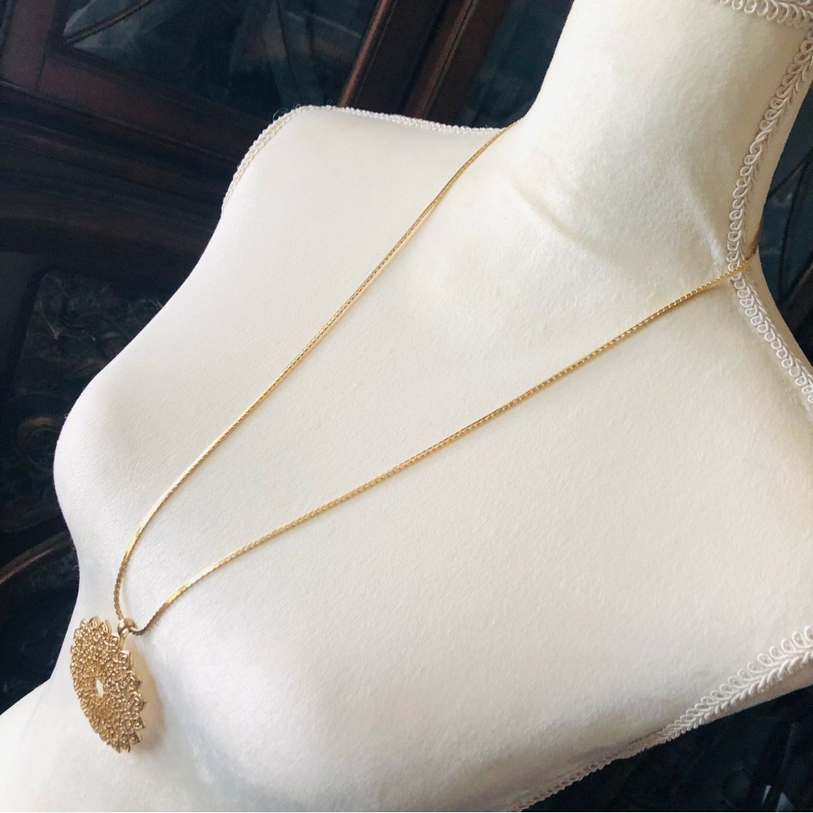 Vintage Vintage filigree pendant on gold braided chain necklace Size ONE SIZE - 3 Thumbnail