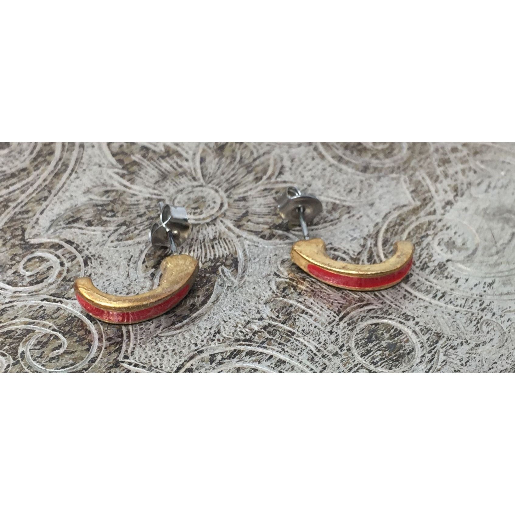 Other Vintage Women's Red and Gold Earrings with backs Size ONE SIZE - 1 Thumbnail