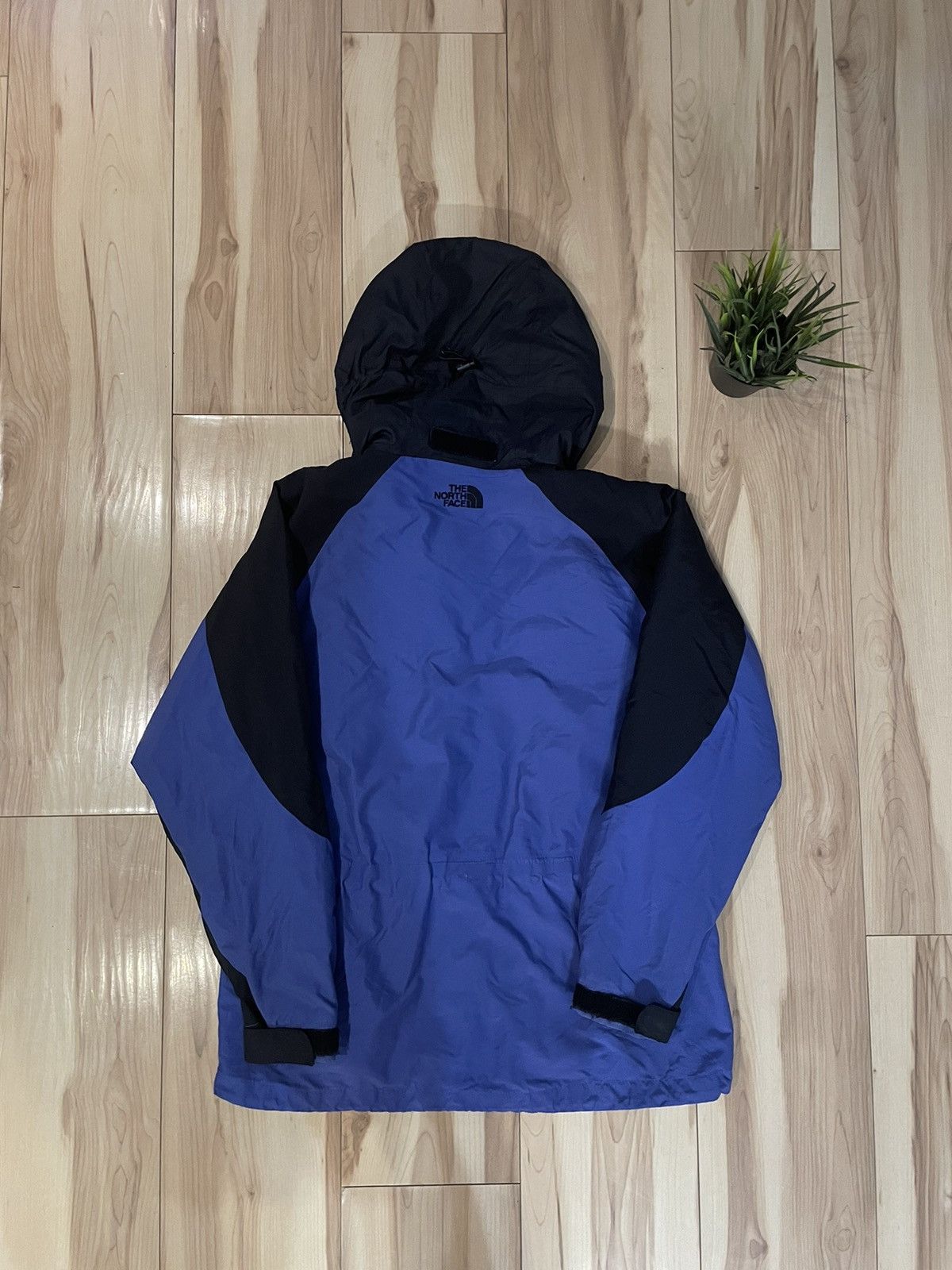 The North Face × Vintage Vintage 90 s Jacket The North Face Hyvent Outdoor Ski Size M / US 6-8 / IT 42-44 - 10 Thumbnail
