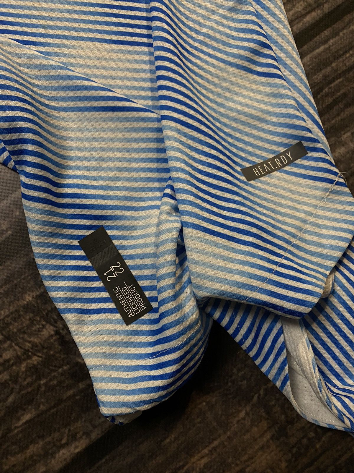 Adidas RARE ❗️ ADIDAS MANCHESTER UNITED STRIPED JERSEY Size US XL / EU 56 / 4 - 4 Thumbnail