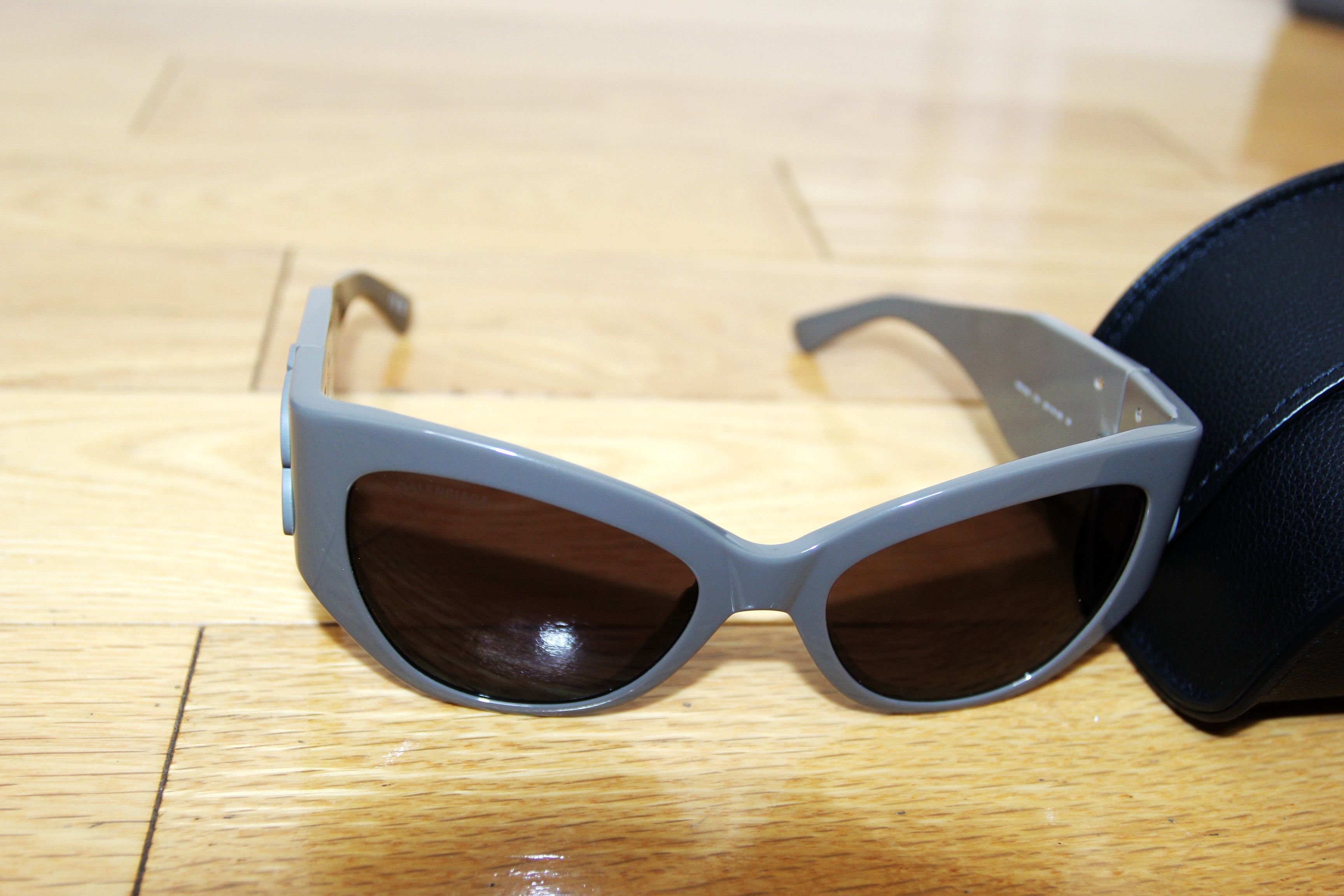 Balenciaga BNWT AW24 BALENCIAGA CAT EYE ROUNDED SUNGLASSES BB0322S Size ONE SIZE - 3 Thumbnail