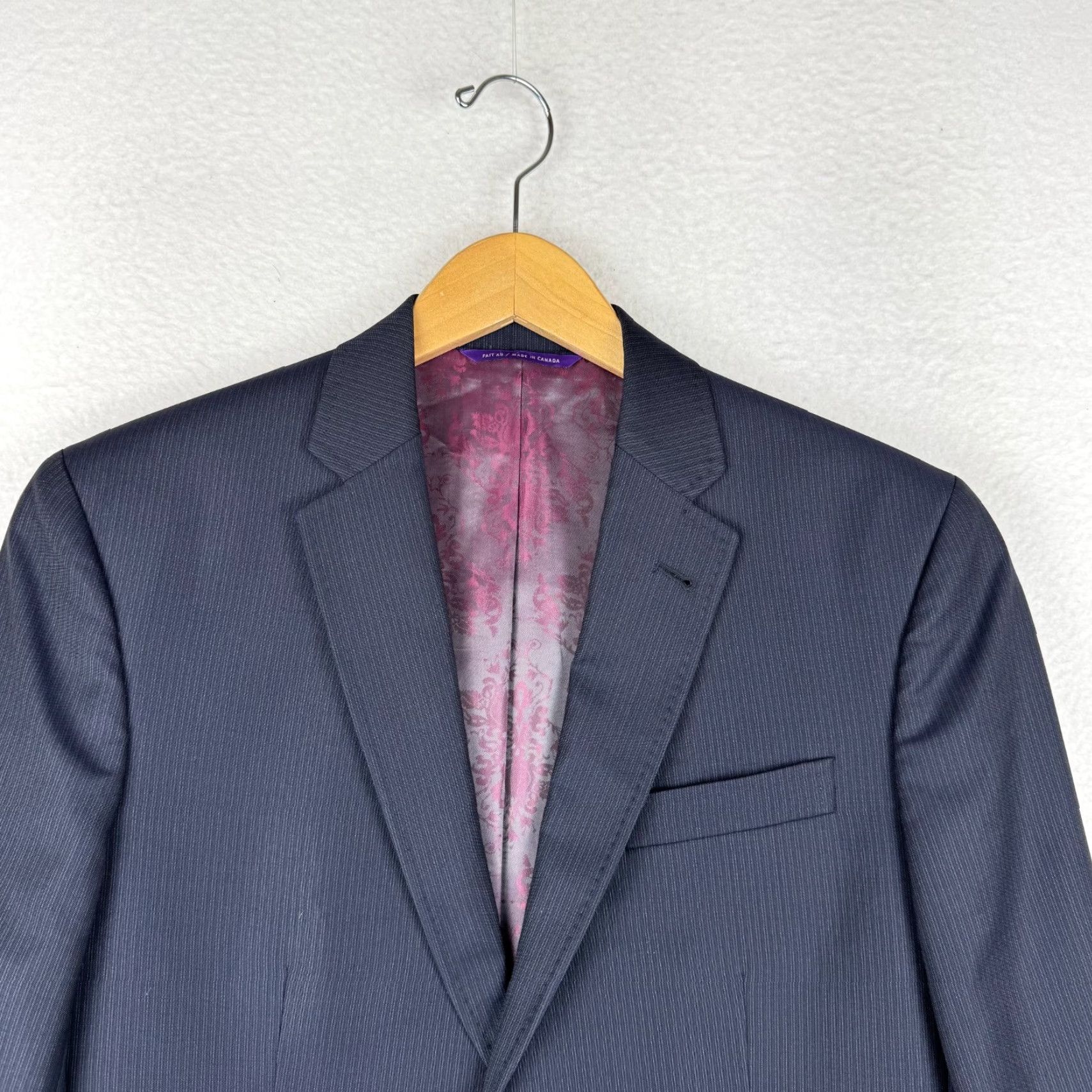 Ted Baker Ted Baker Blazer / Jacket Dark Blue Striped 2 Piece Endurance ~40R Regular Fit Notch Lapel Double-Vented Four-Button Six-piece? Size 40R - 4 Thumbnail