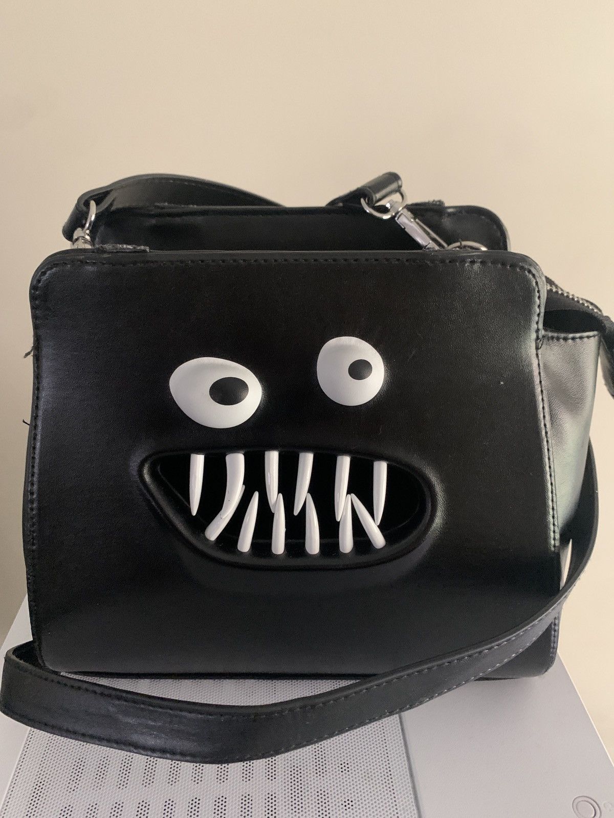 Edward skeletrix hand bag