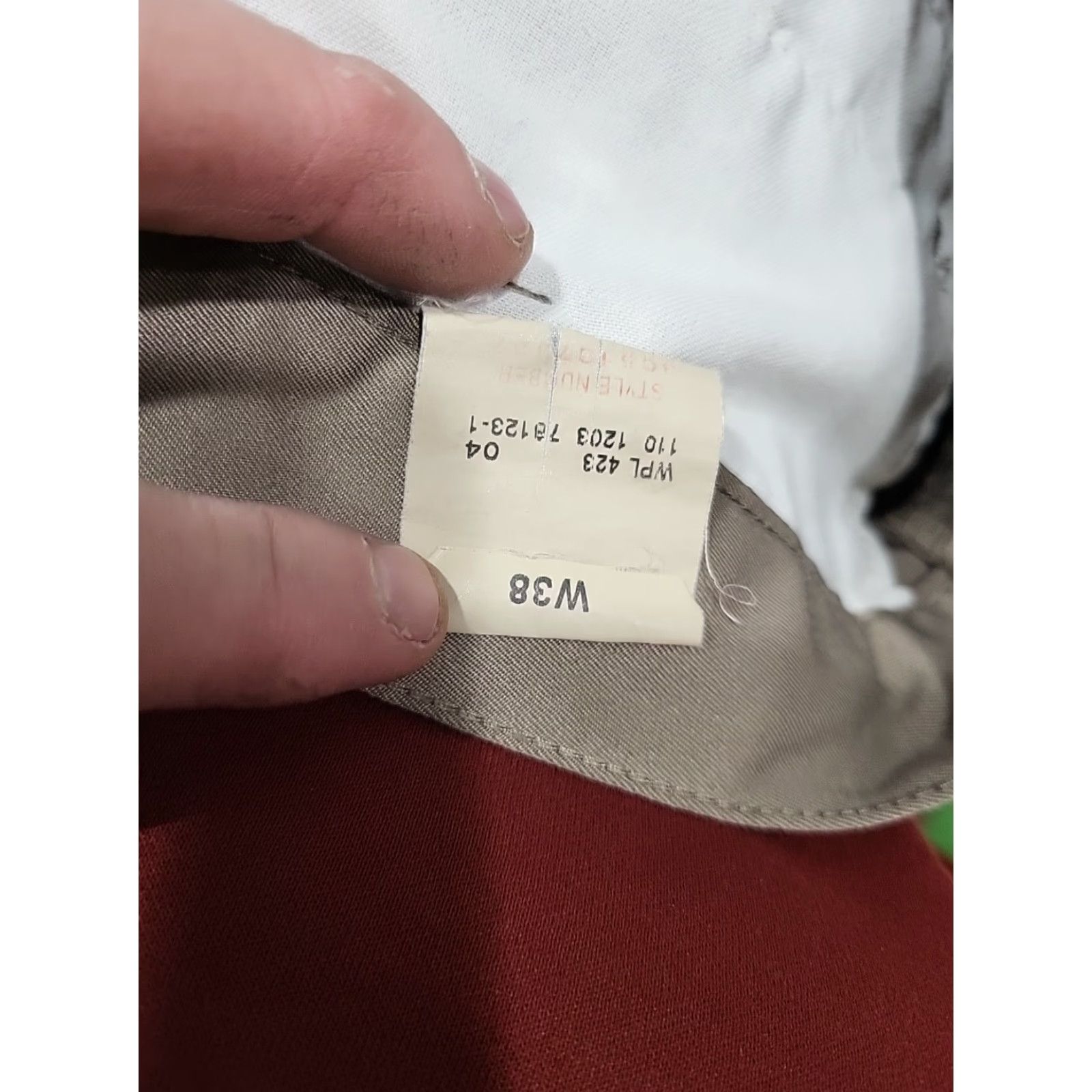 Dockers DOCKERS Pleated Golf Shorts 38 Regular Men Light Brown Polyester Chino Golf Outdoor 90s? No vintage. Size US 38 / EU 54 - 6 Thumbnail