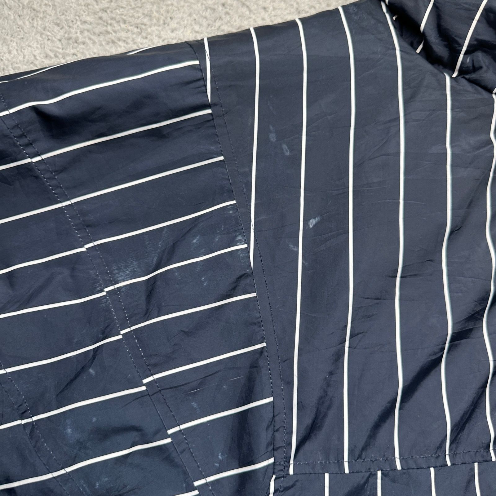 Karl Kani Karl Kani Reversible Pinstripe Windbreaker Jacket Men Medium Size US M / EU 48-50 / 2 - 9 Thumbnail