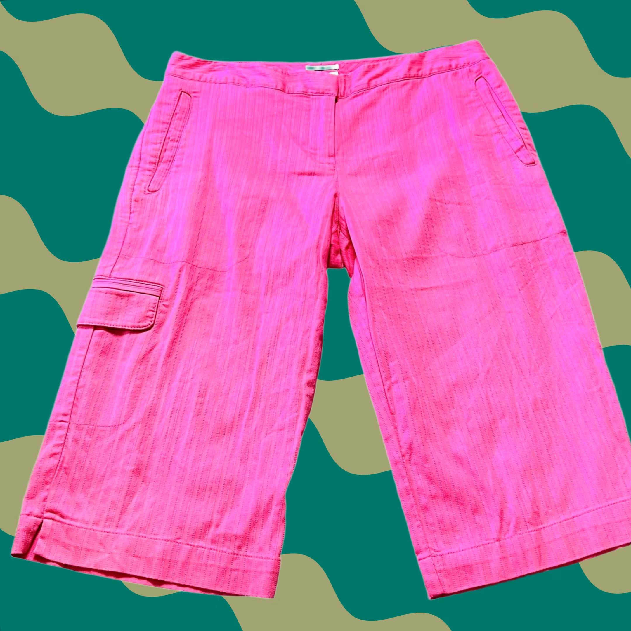 Izod IZOD Bermuda Capri Pants Women's Size 4 Pink Front Flat Zip Slit Casual 90s 2000s Vintage Style Womens Size 27" / US 4 / IT 40 - 1 Thumbnail