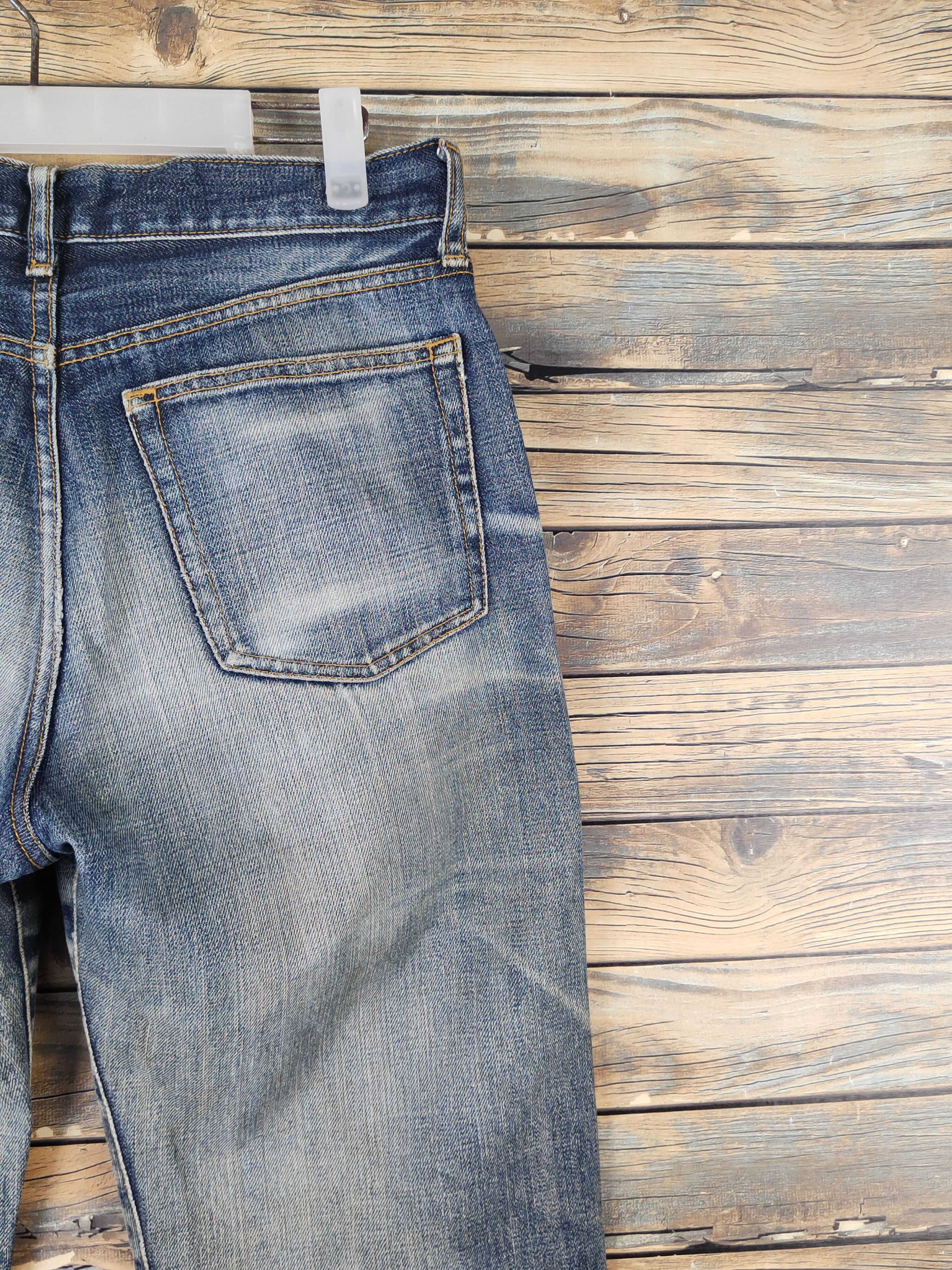 Japanese Brand Uniqlo Dark Blue Distressed Ripped Jeans #W1383 Size US 31 - 10 Thumbnail