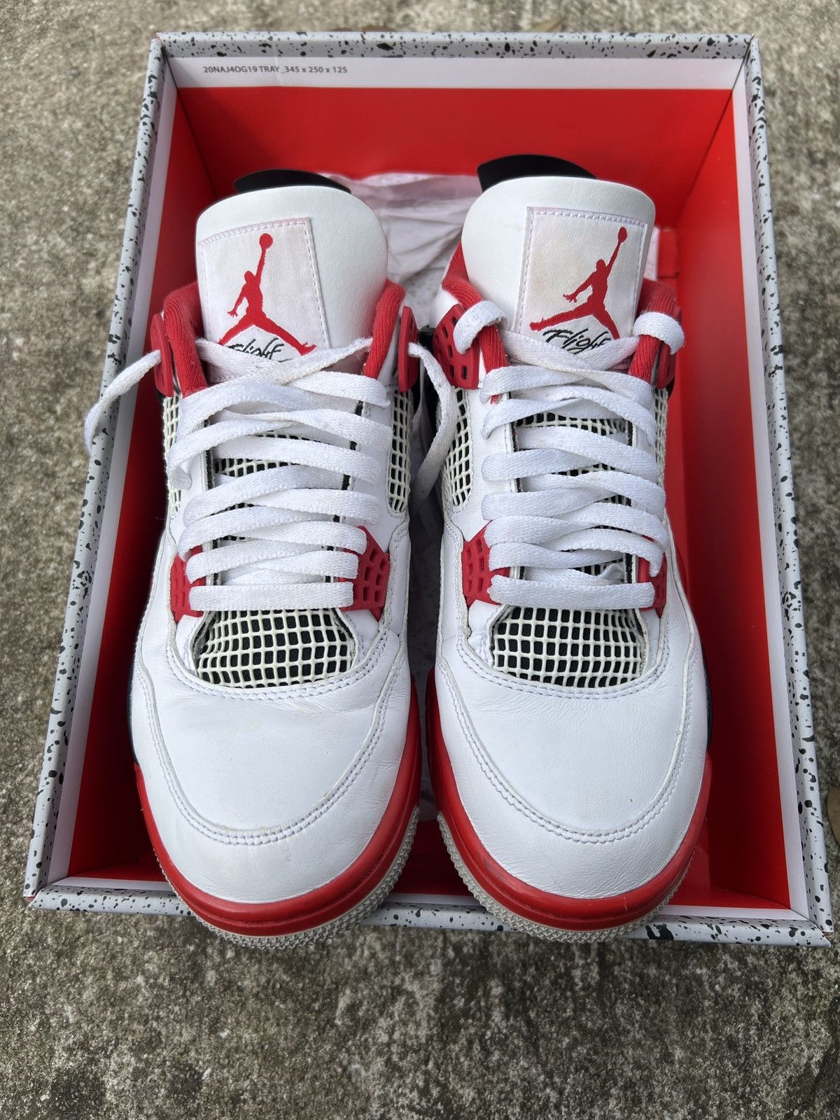 Jordan Brand × Nike Jordan Retro 4 Fire Red Size US 9.5 / EU 42-43 - 2 Thumbnail