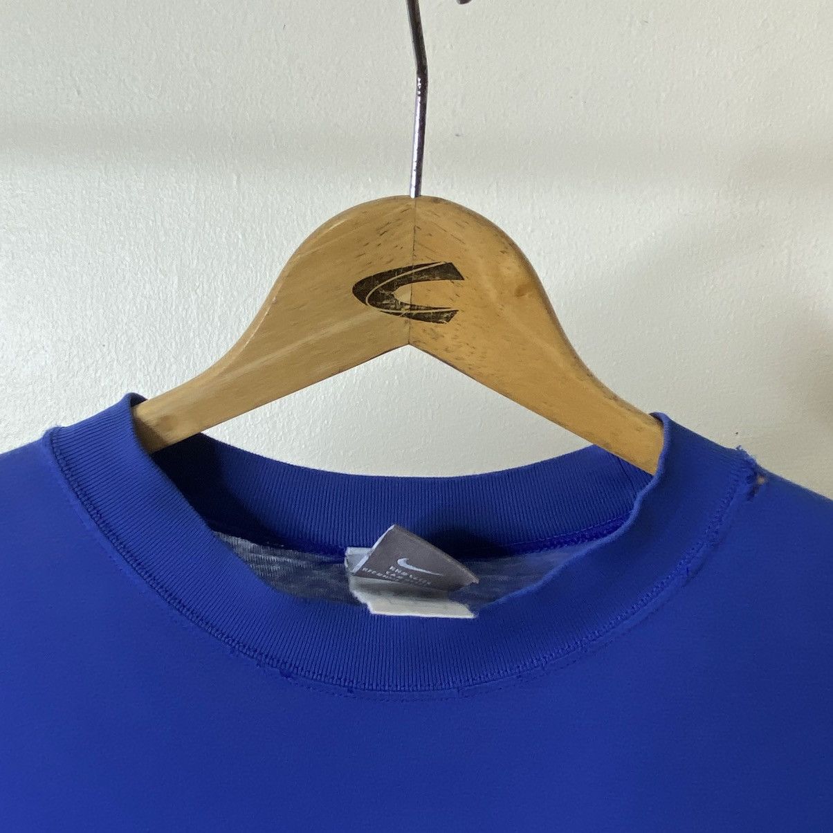 Nike Vintage 2000s Nike Essential Small Swoosh Blue Tee Size US L / EU 52-54 / 3 - 3 Thumbnail