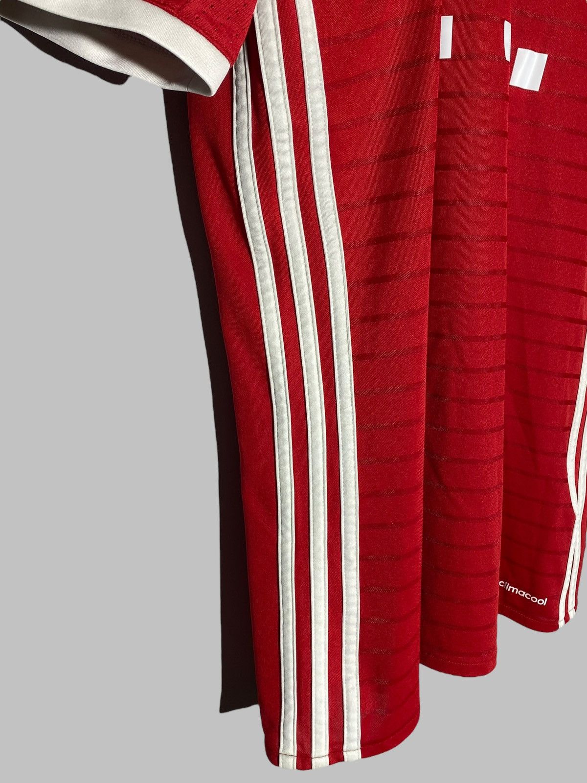 Adidas #5 Hummels Bayern München 2016/17 Adidas Football Shirt Size US M / EU 48-50 / 2 - 8 Thumbnail