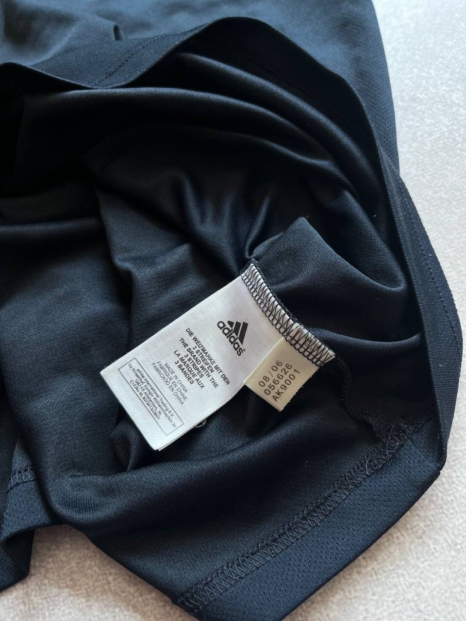 Adidas Vintage Adidas New Castle Jersey T-shirt Block M Size US M / EU 48-50 / 2 - 4 Thumbnail