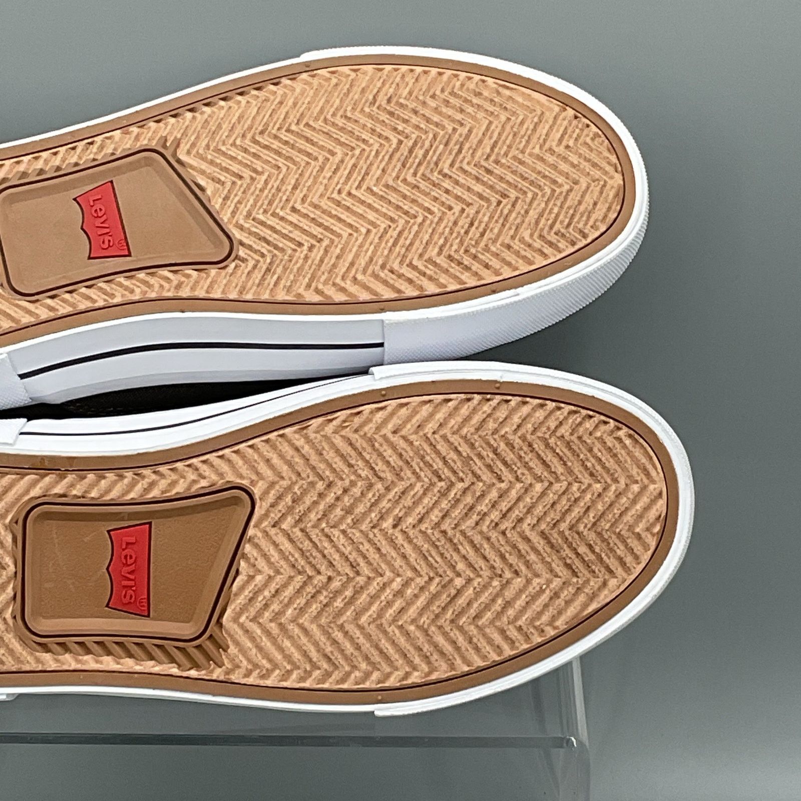 Levi's NEW Levi’s Men’s Wes Slip on Canvas Sneaker Charcoal Size 8M Size US 8 / EU 41 - 10 Thumbnail