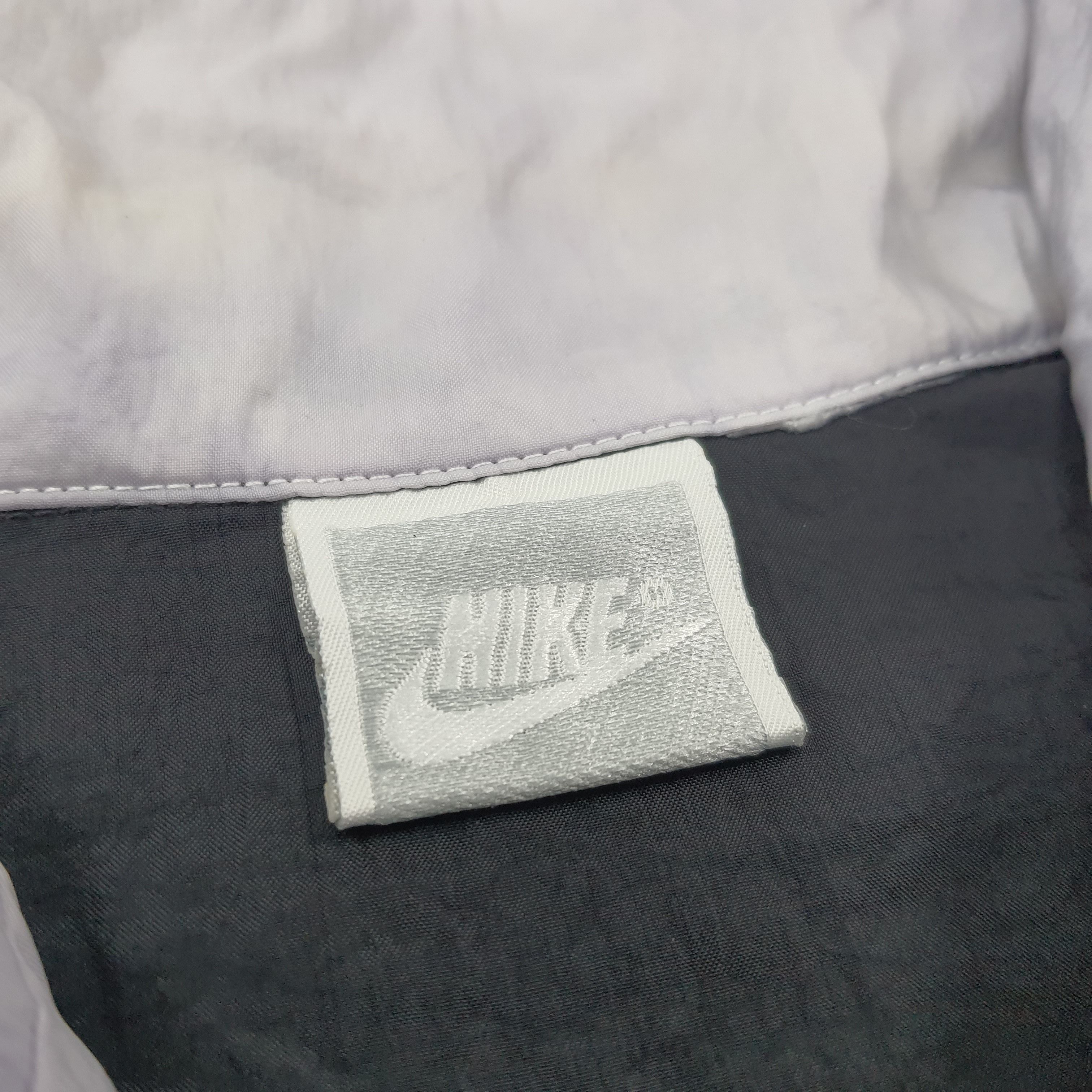 Nike × Vintage Vintage Nike Sports Outdoor Jacket C232N5 Size US XL / EU 56 / 4 - 4 Thumbnail