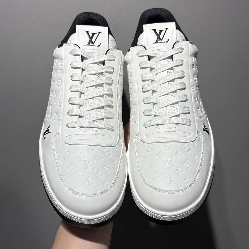 Louis Vuitton Louis Vuitton Rivoli Low-Top Sneakers for Men -2508 Size US 10.5 / EU 43-44 - 2 Thumbnail