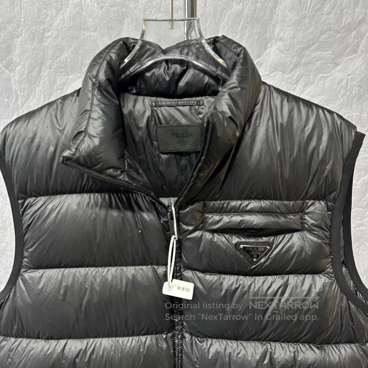 Prada prada black puffer vest with triangle logo. Size US XXL / EU 58 / 5 - 2 Thumbnail