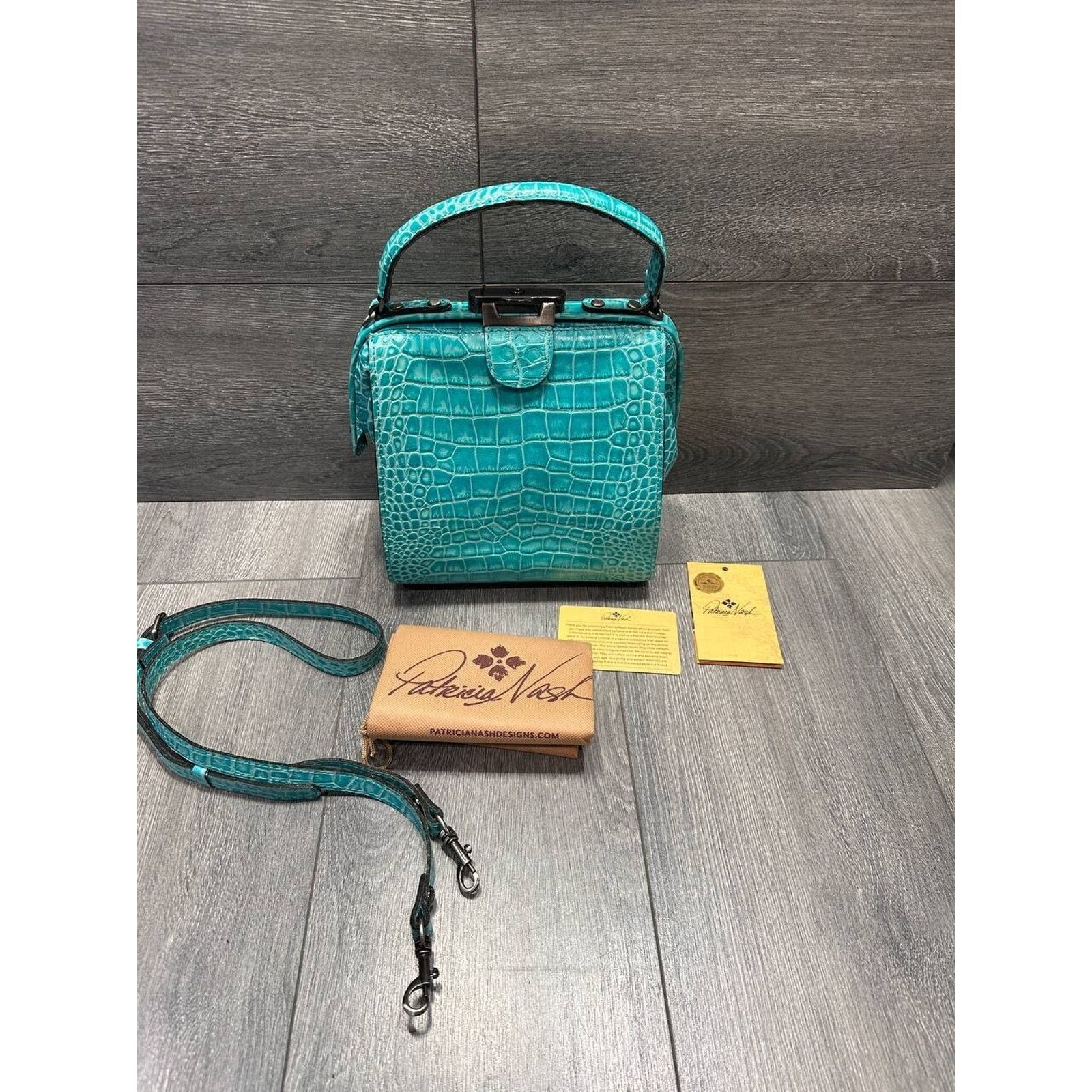 Patricia Nash Patricia Nash Leather Croc Embossed Frame green bag A386257 Size ONE SIZE - 7 Thumbnail